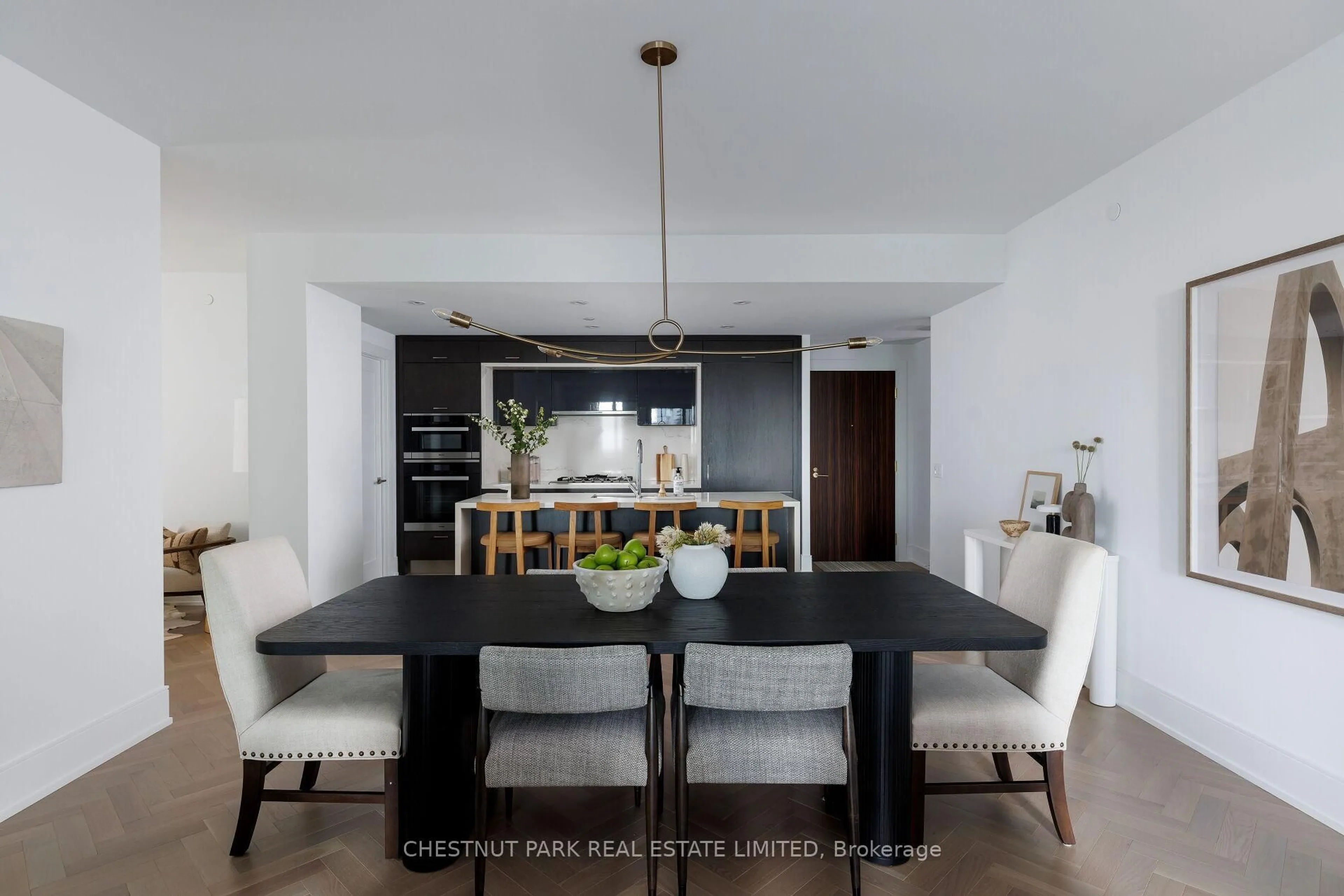 Contemporary kitchen, unknown for 455 Wellington St #907, Toronto Ontario M5V 0V8