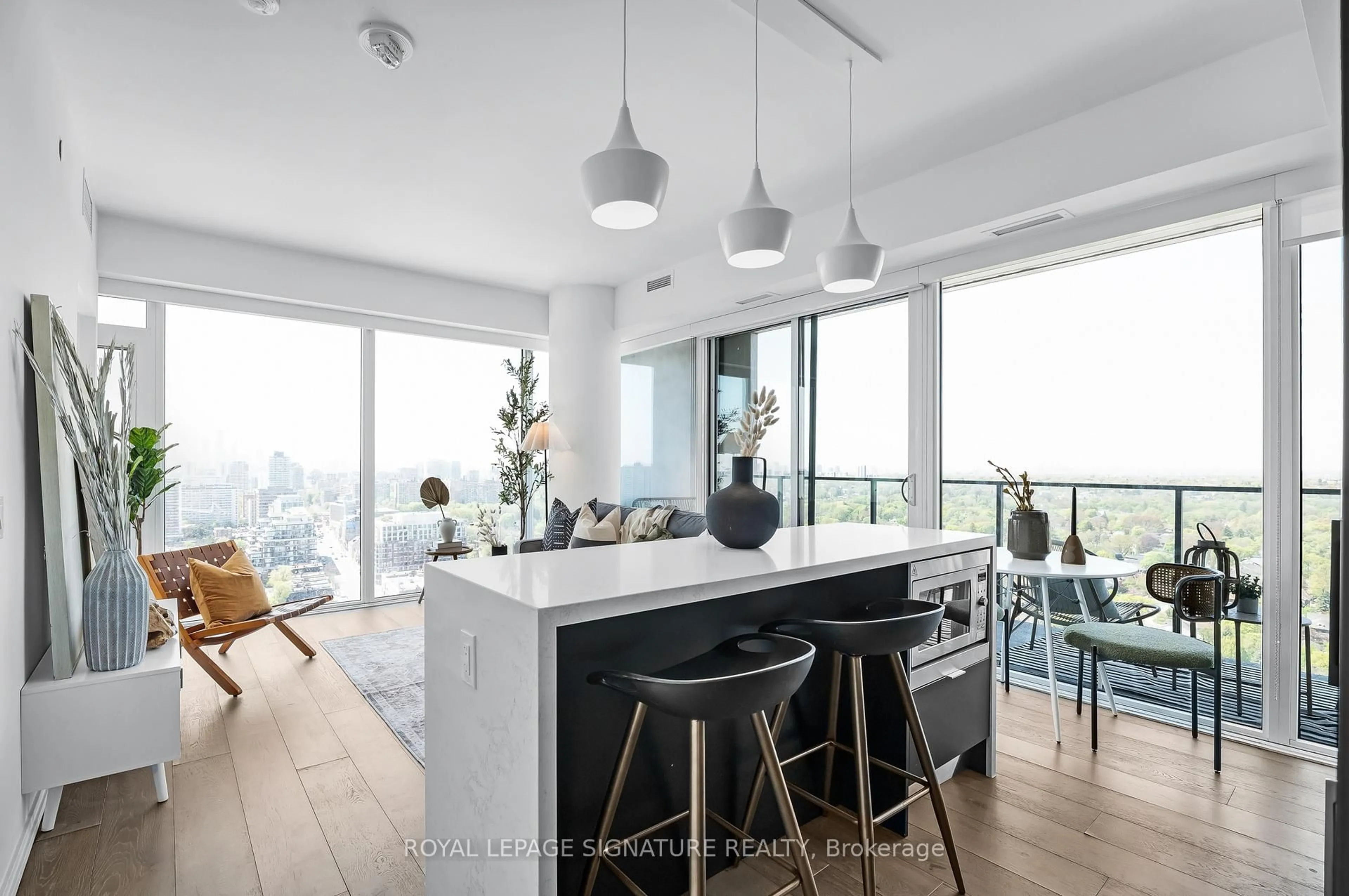 Open concept kitchen, unknown for 5 Soudan Ave #2814, Toronto Ontario M4S 0B1