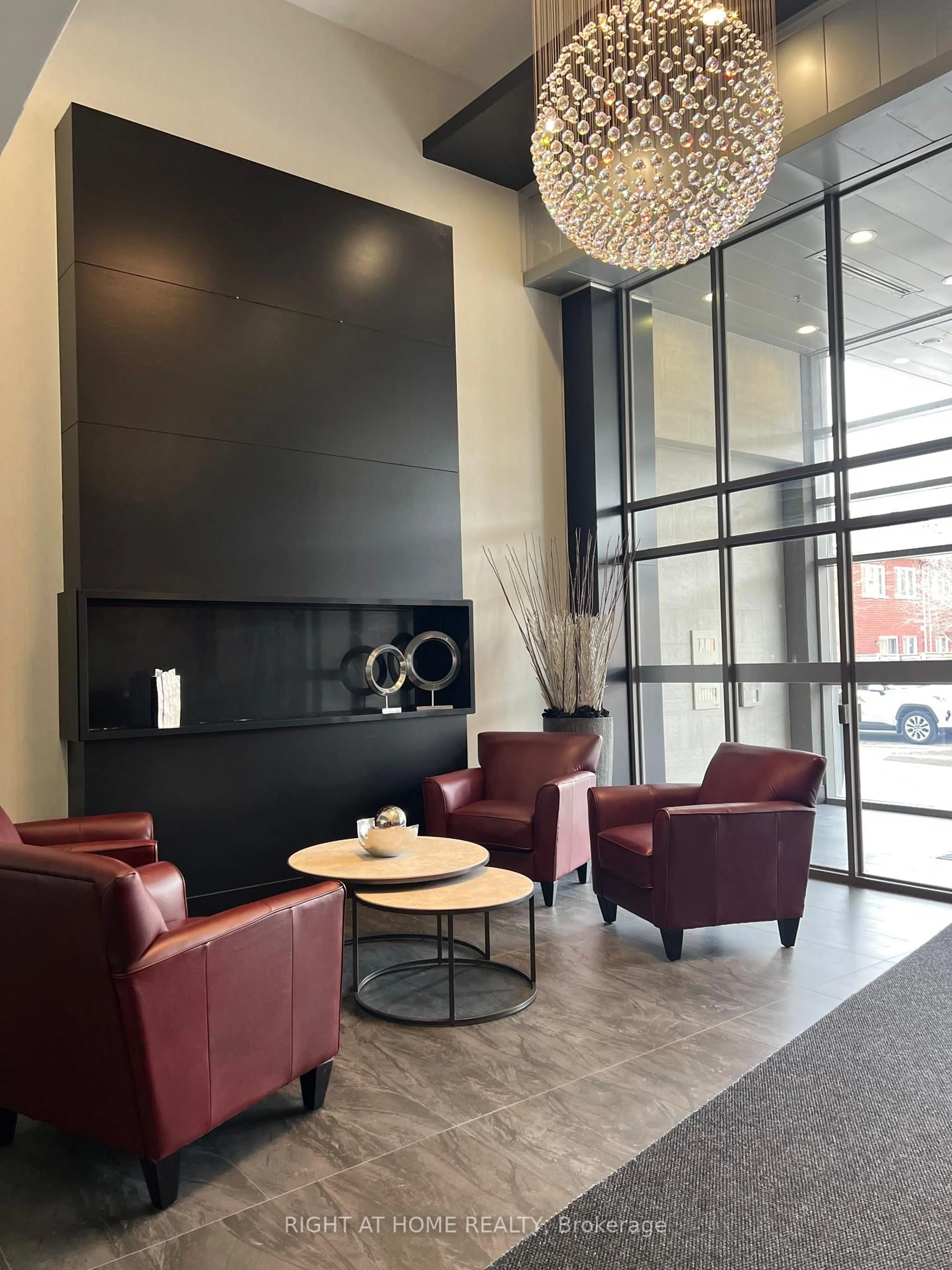 Lobby for 120 Dallimore Circ #628, Toronto Ontario M3C 4J1