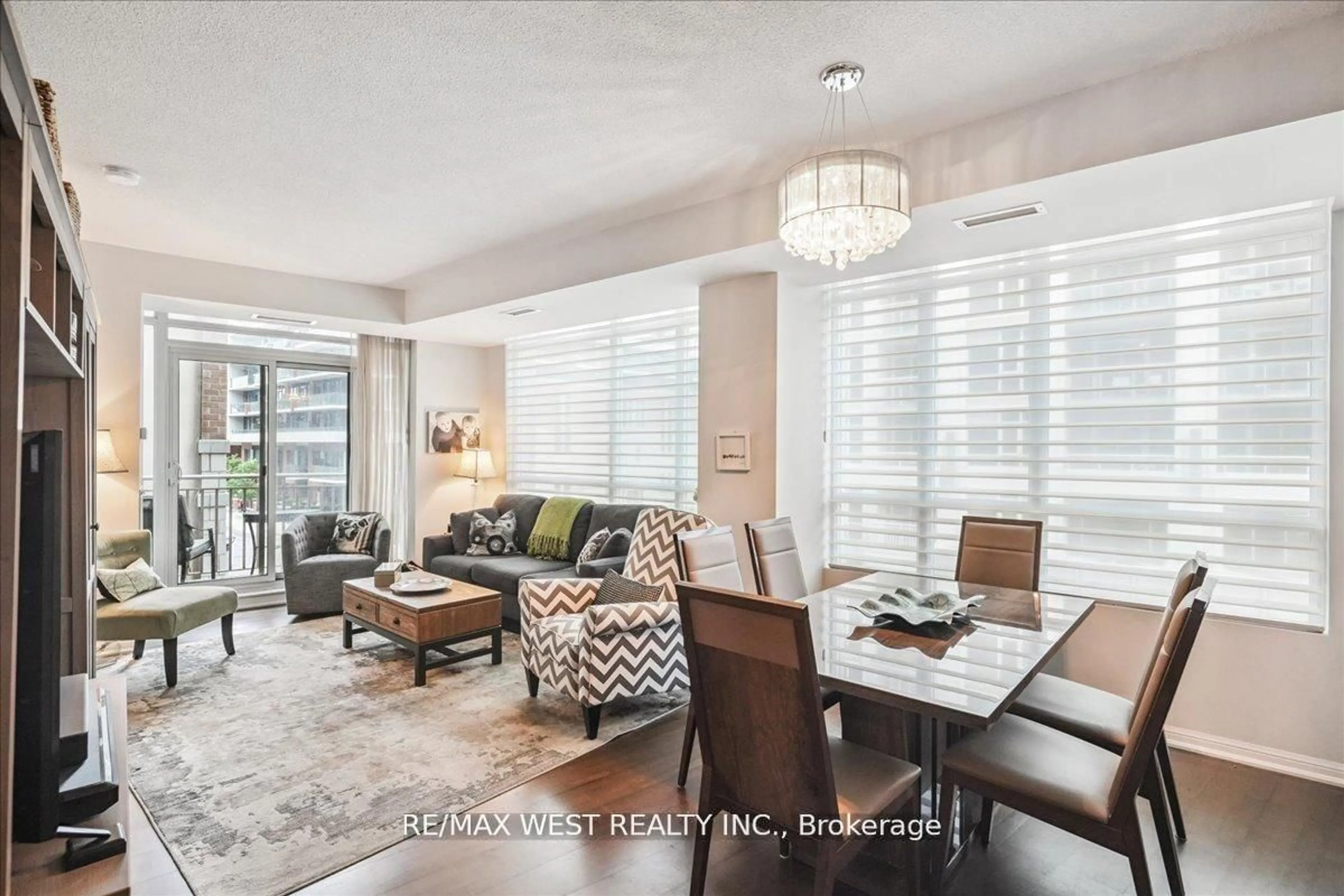 Living room with furniture, unknown for 628 Fleet St #324, Toronto Ontario M5V 1A8