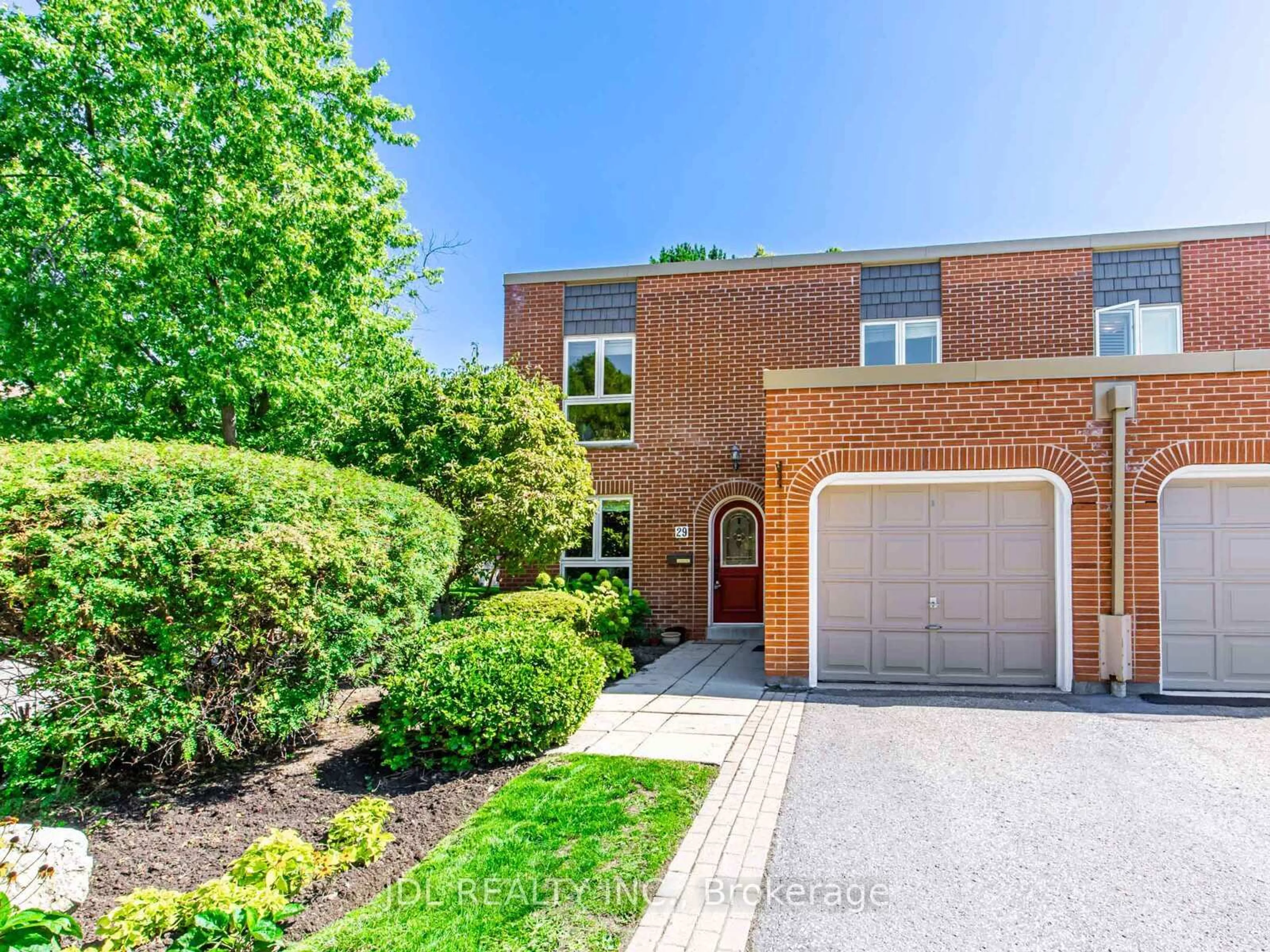 Home with brick exterior material, street for 29 Scenic Mill Way #217, Toronto Ontario M2L 1S4