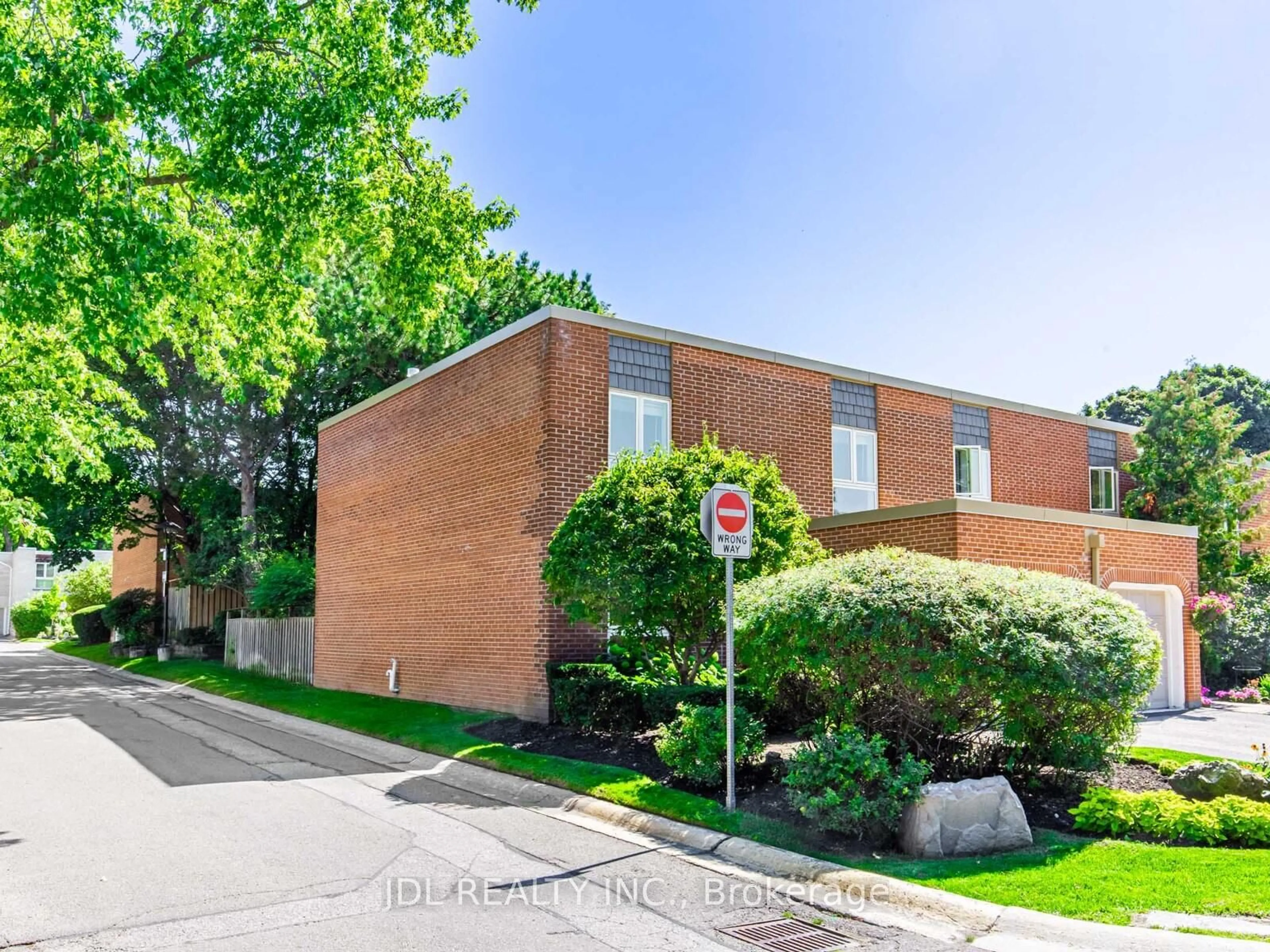 Home with brick exterior material, street for 29 Scenic Mill Way #217, Toronto Ontario M2L 1S4