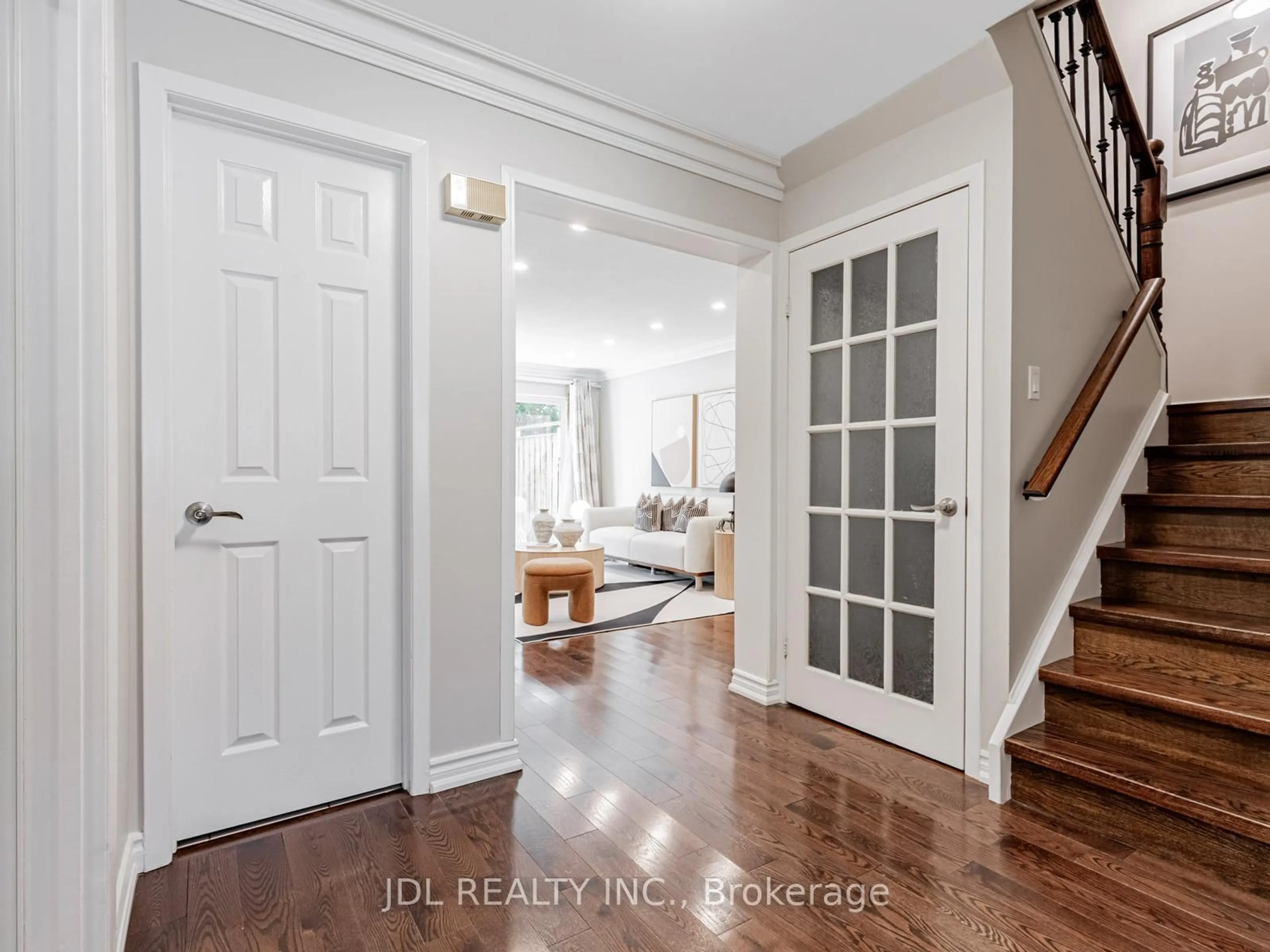 Indoor entryway for 29 Scenic Mill Way #217, Toronto Ontario M2L 1S4