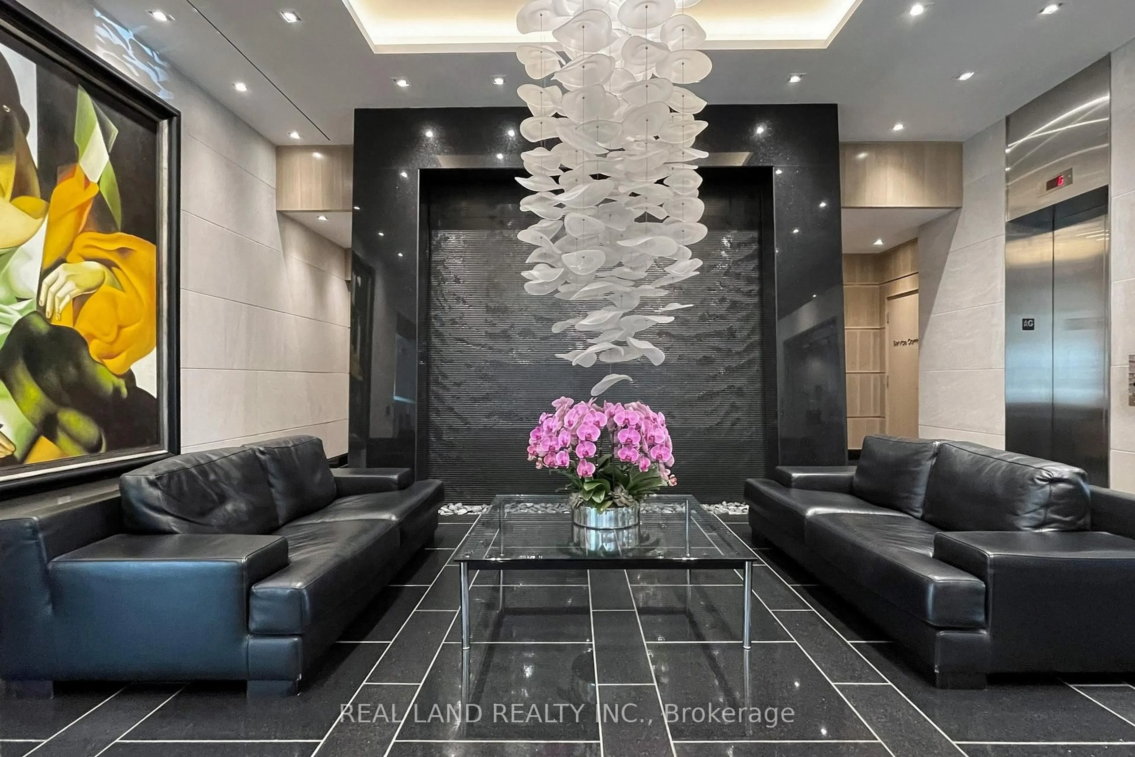 Lobby for 206 Bloor St #1001, Toronto Ontario M5S 1T8