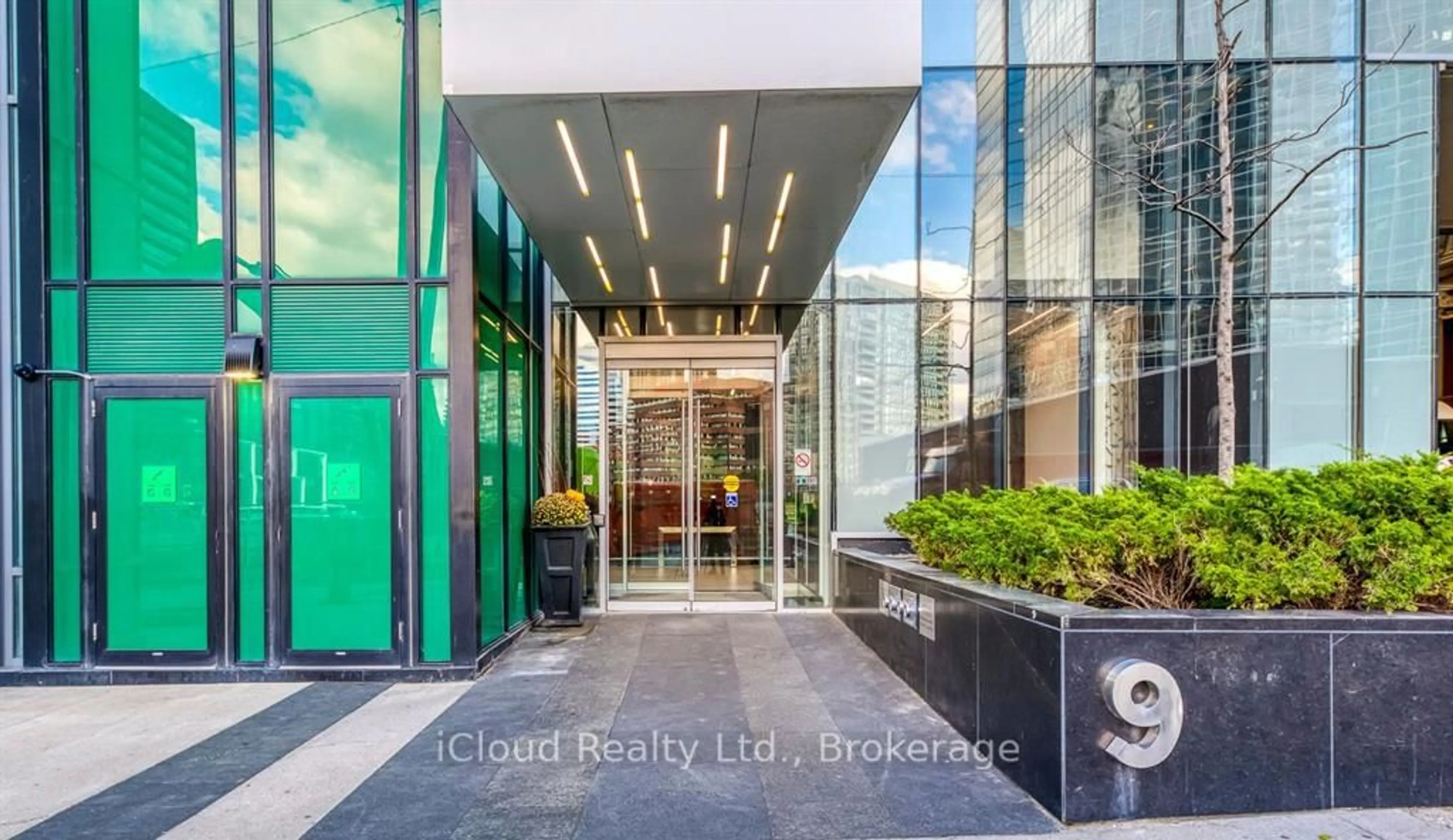 Indoor foyer for 9 Bogert Ave #2702, Toronto Ontario M2N 0H3