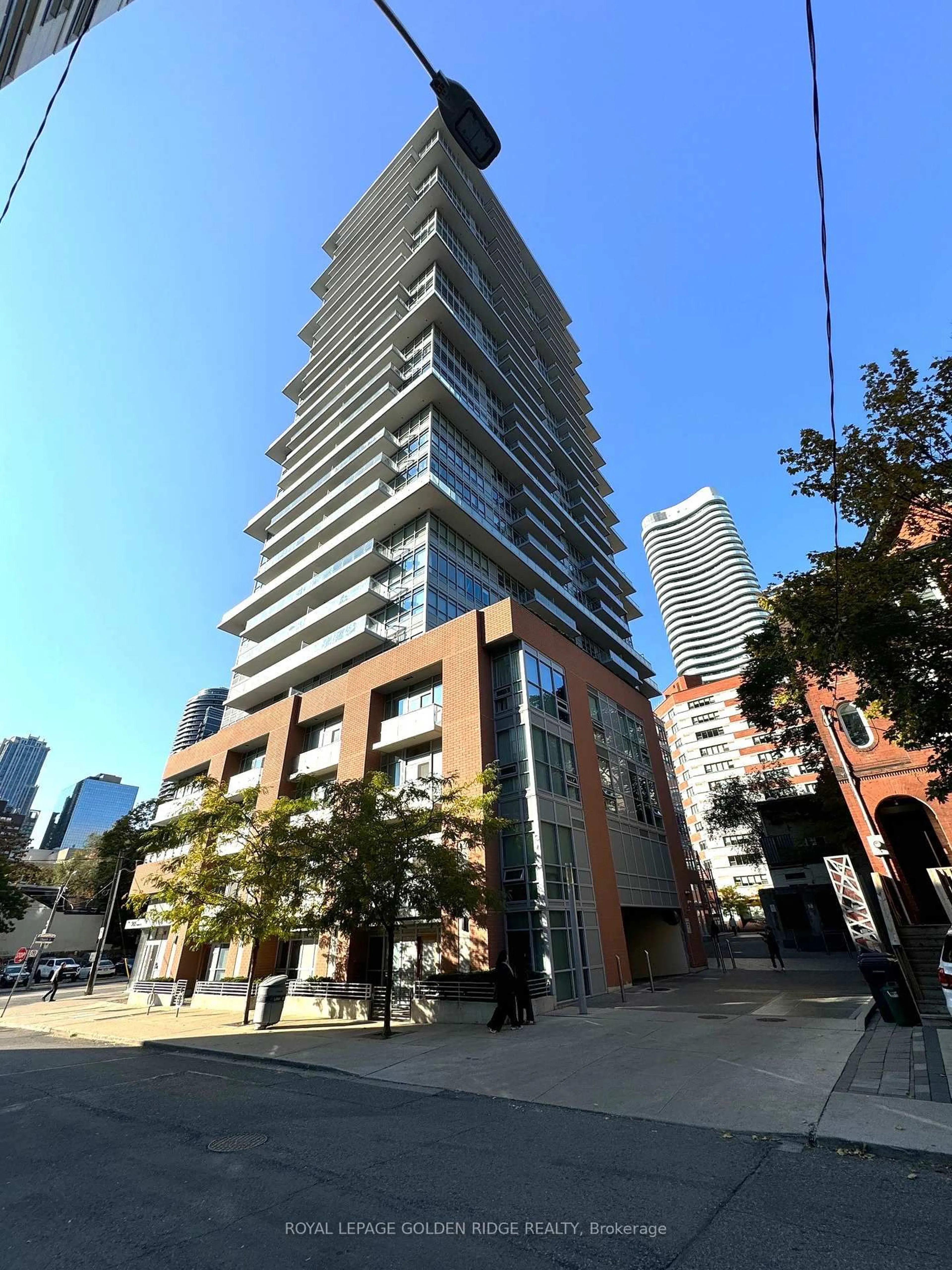 Unknown for 365 Church St #2402, Toronto Ontario M5B 1H6