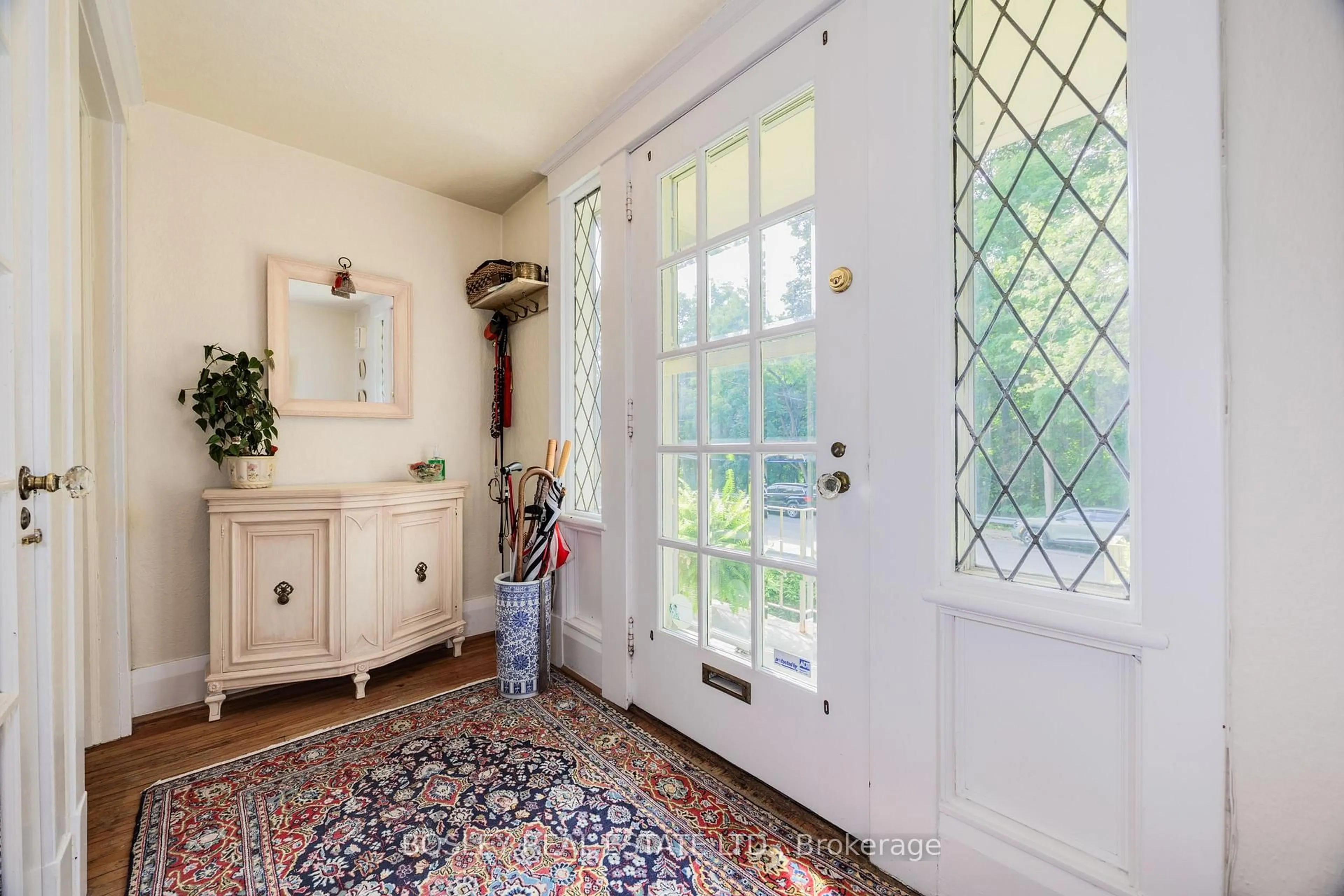 Indoor entryway for 8 Dawlish Ave, Toronto Ontario M4N 1H1