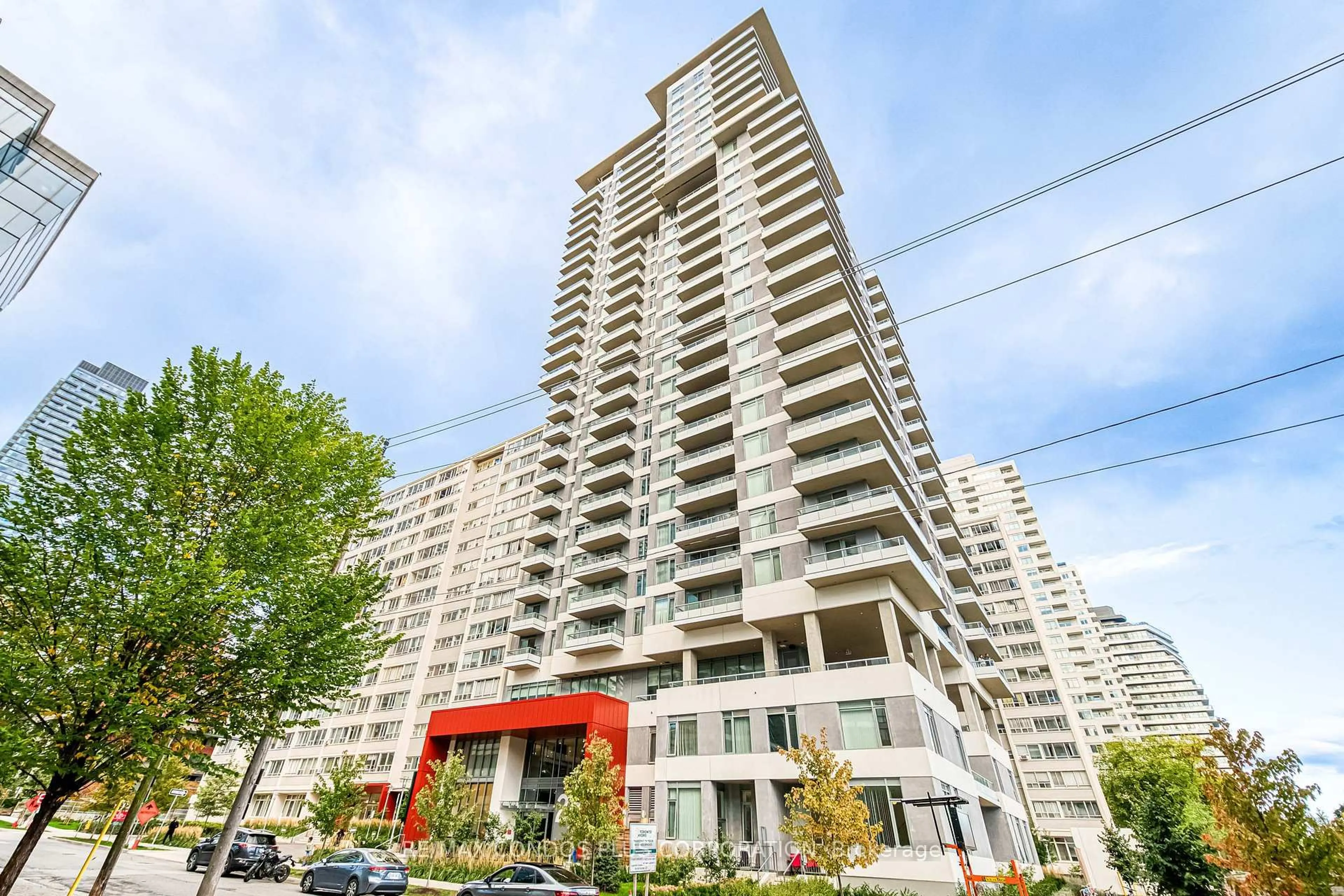 Patio, building for 25 Holly St #2007, Toronto Ontario M4S 0E3