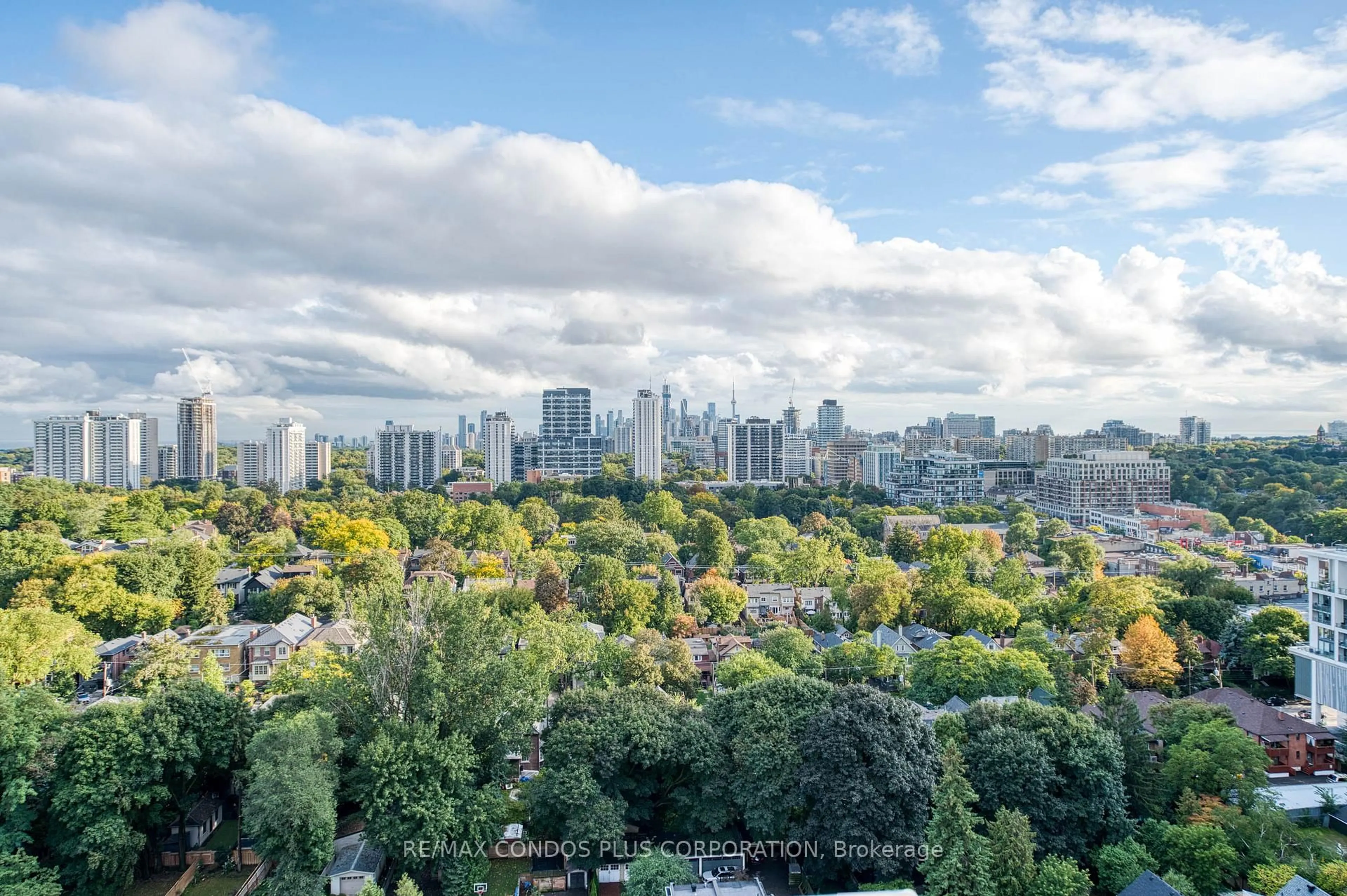 A pic from outside/outdoor area/front of a property/back of a property/a pic from drone, city buildings view from balcony for 25 Holly St #2007, Toronto Ontario M4S 0E3
