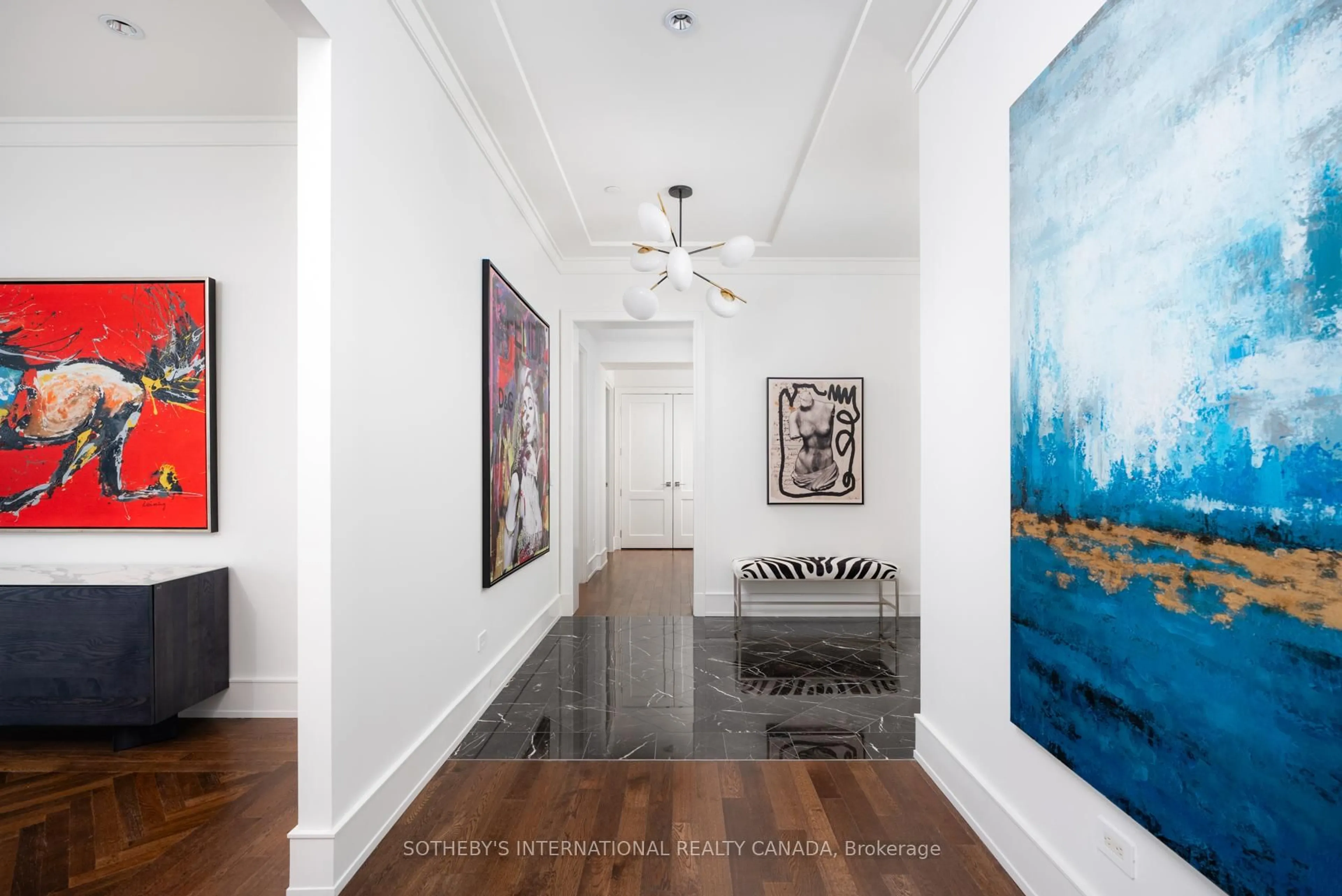 Indoor foyer for 183 Wellington St #4104, Toronto Ontario M5V 0A1