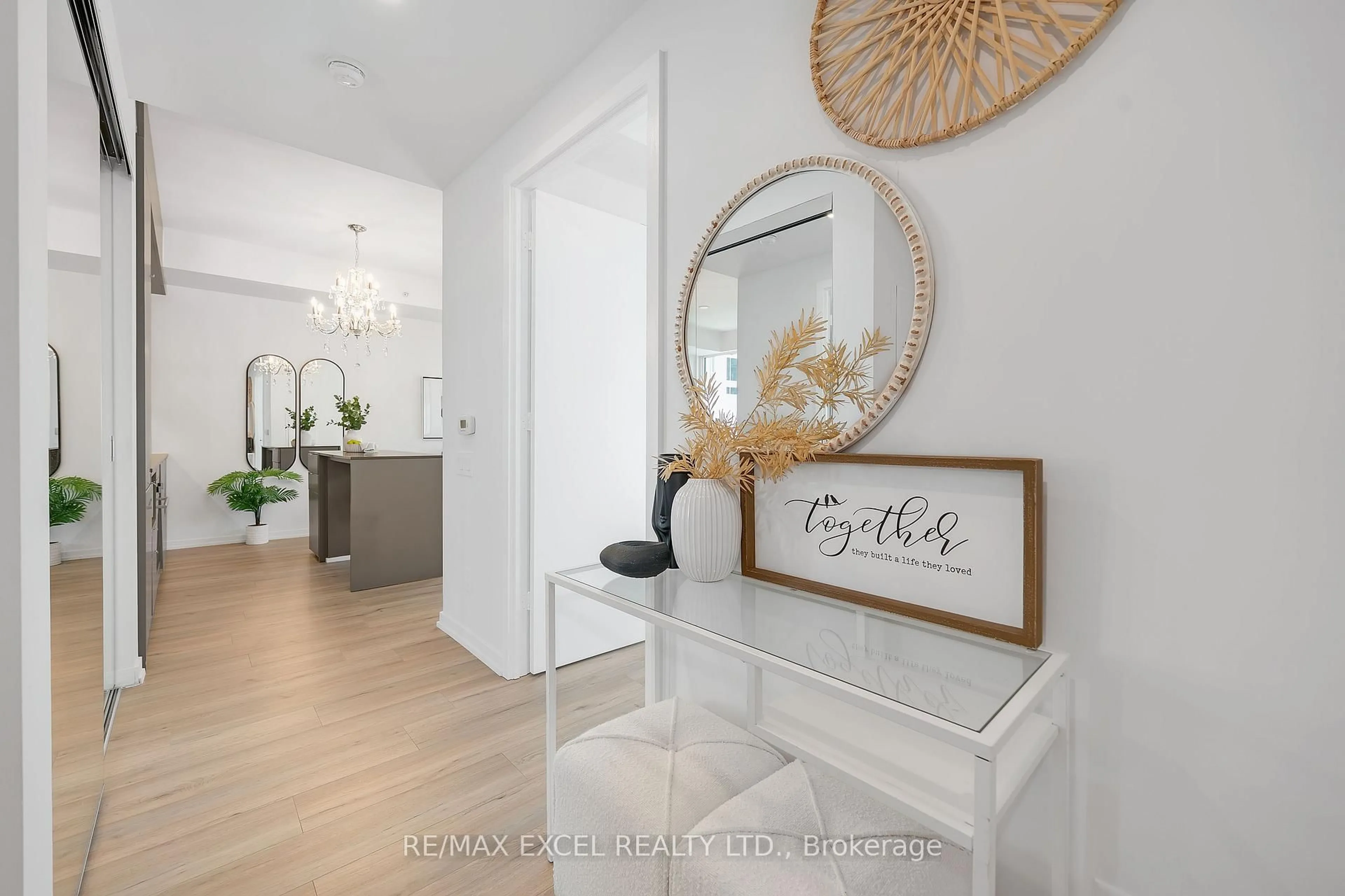 Indoor entryway for 101 Peter St #1508, Toronto Ontario M5V 0G6