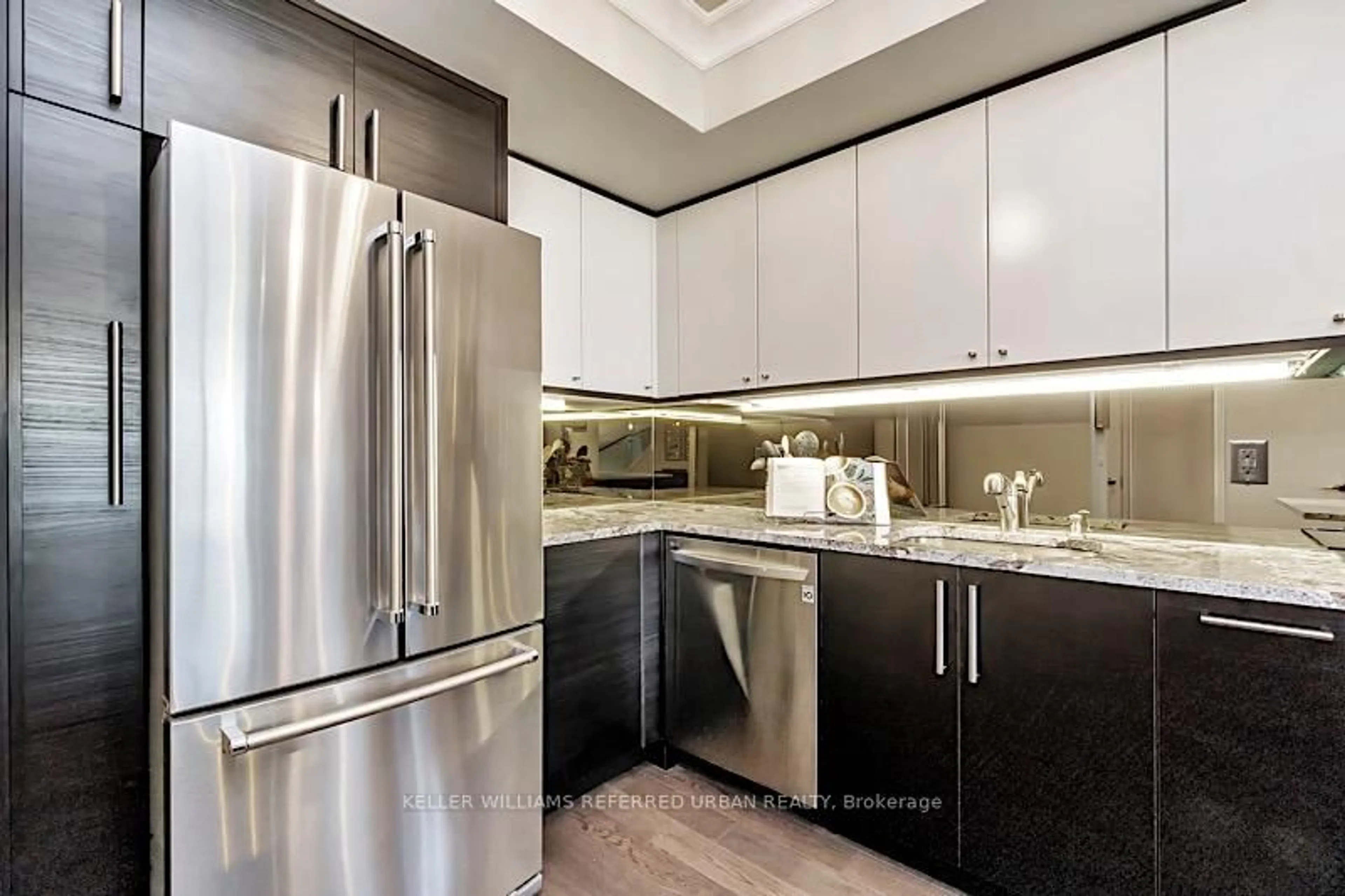 Contemporary kitchen, unknown for 3 Duplex Ave #205, Toronto Ontario M2M 4G6