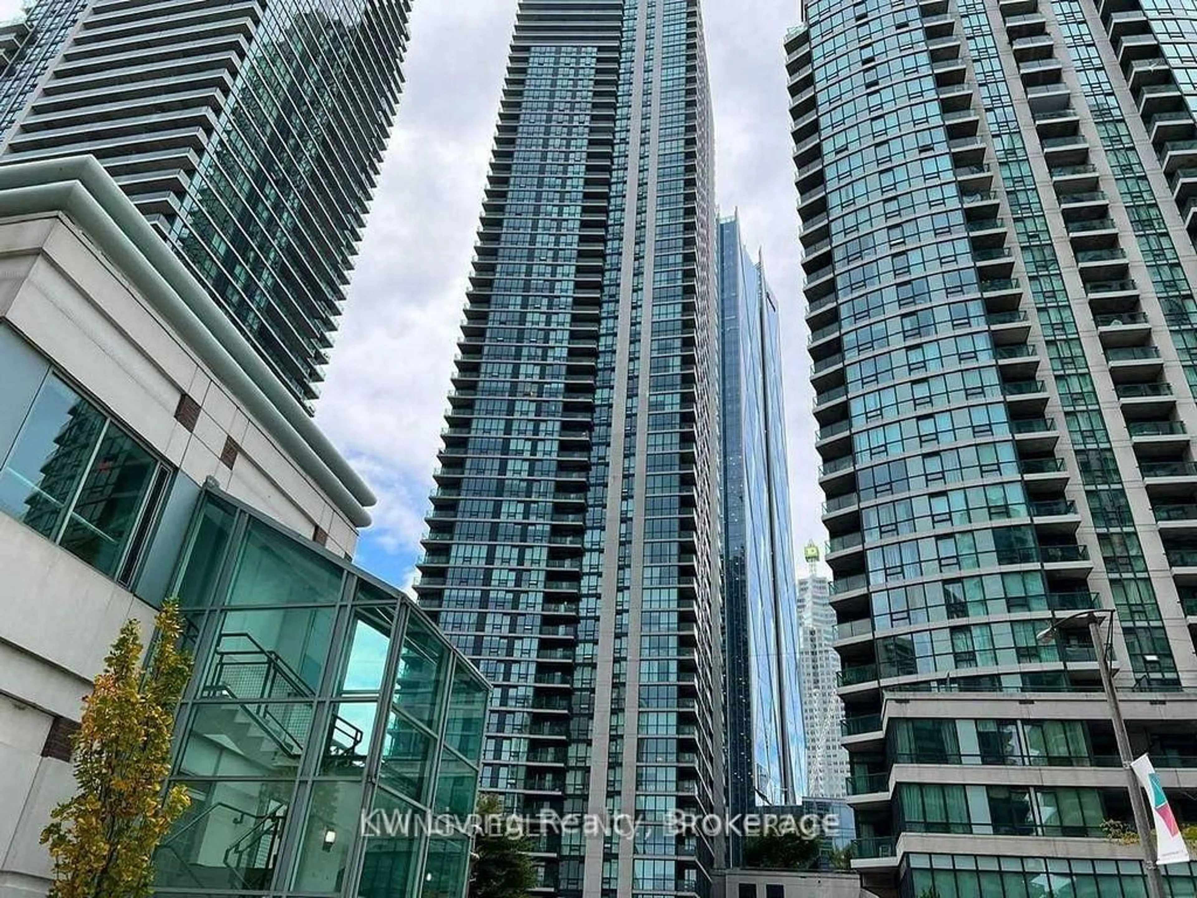 Unknown for 16 Harbour St #4405, Toronto Ontario M5J 2Z7
