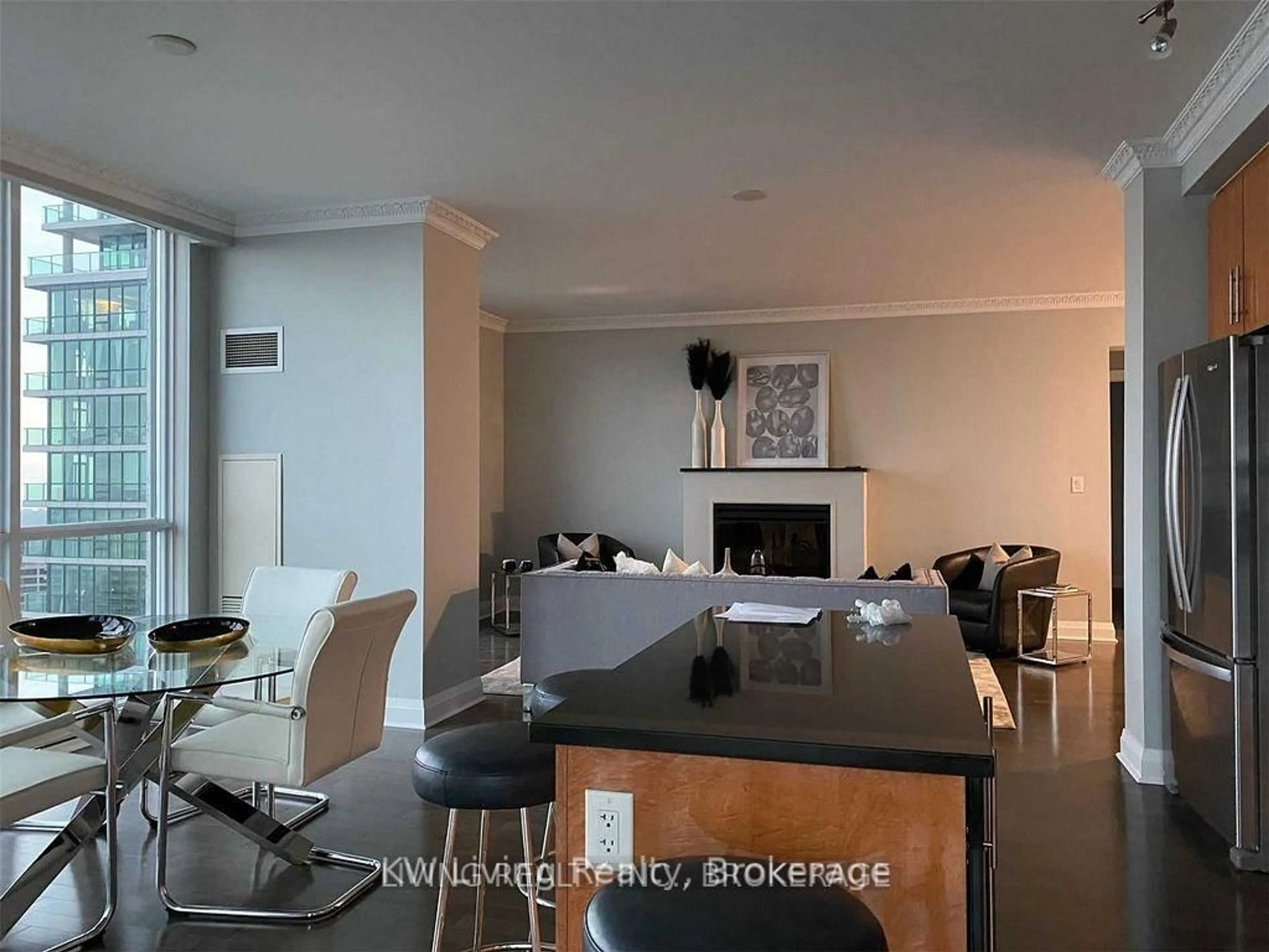 A pic of a room for 16 Harbour St #4405, Toronto Ontario M5J 2Z7