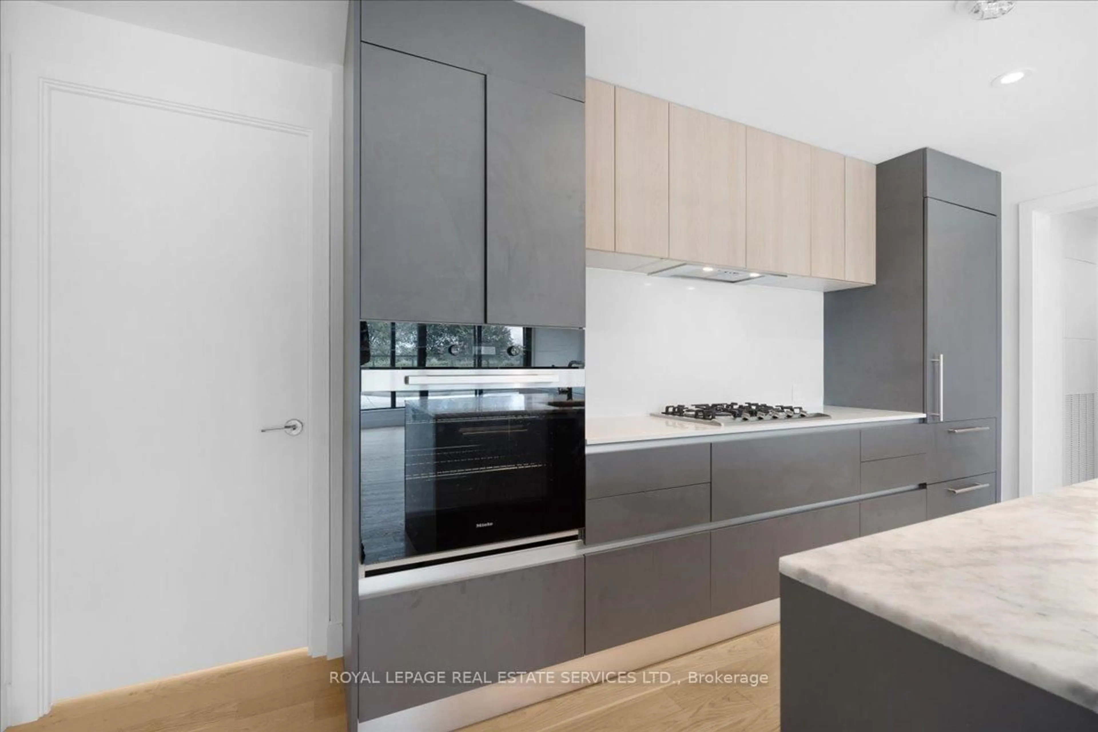 Contemporary kitchen, unknown for 1414 Bayview Ave #502, Toronto Ontario M4G 0E2
