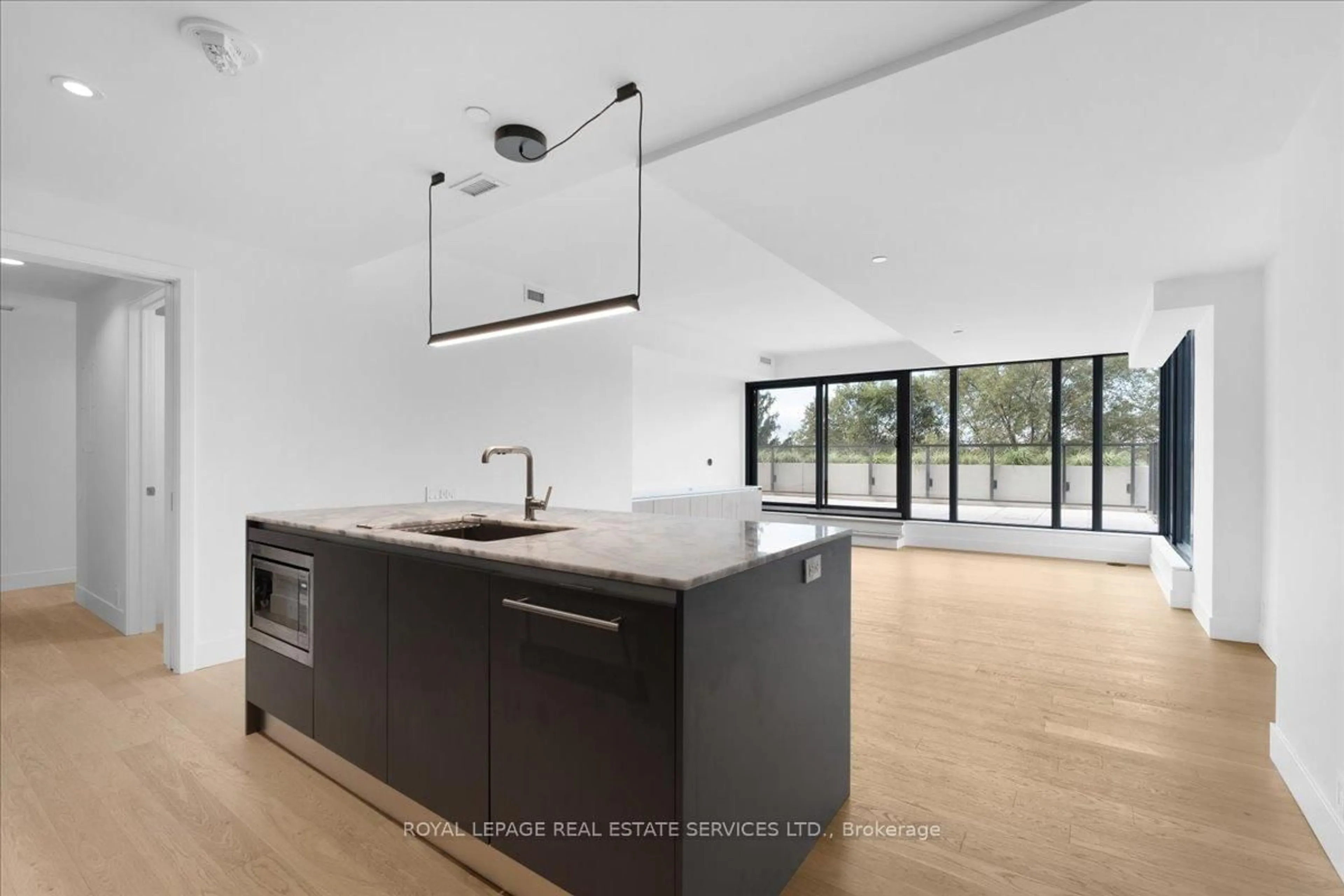 Open concept kitchen, unknown for 1414 Bayview Ave #502, Toronto Ontario M4G 0E2