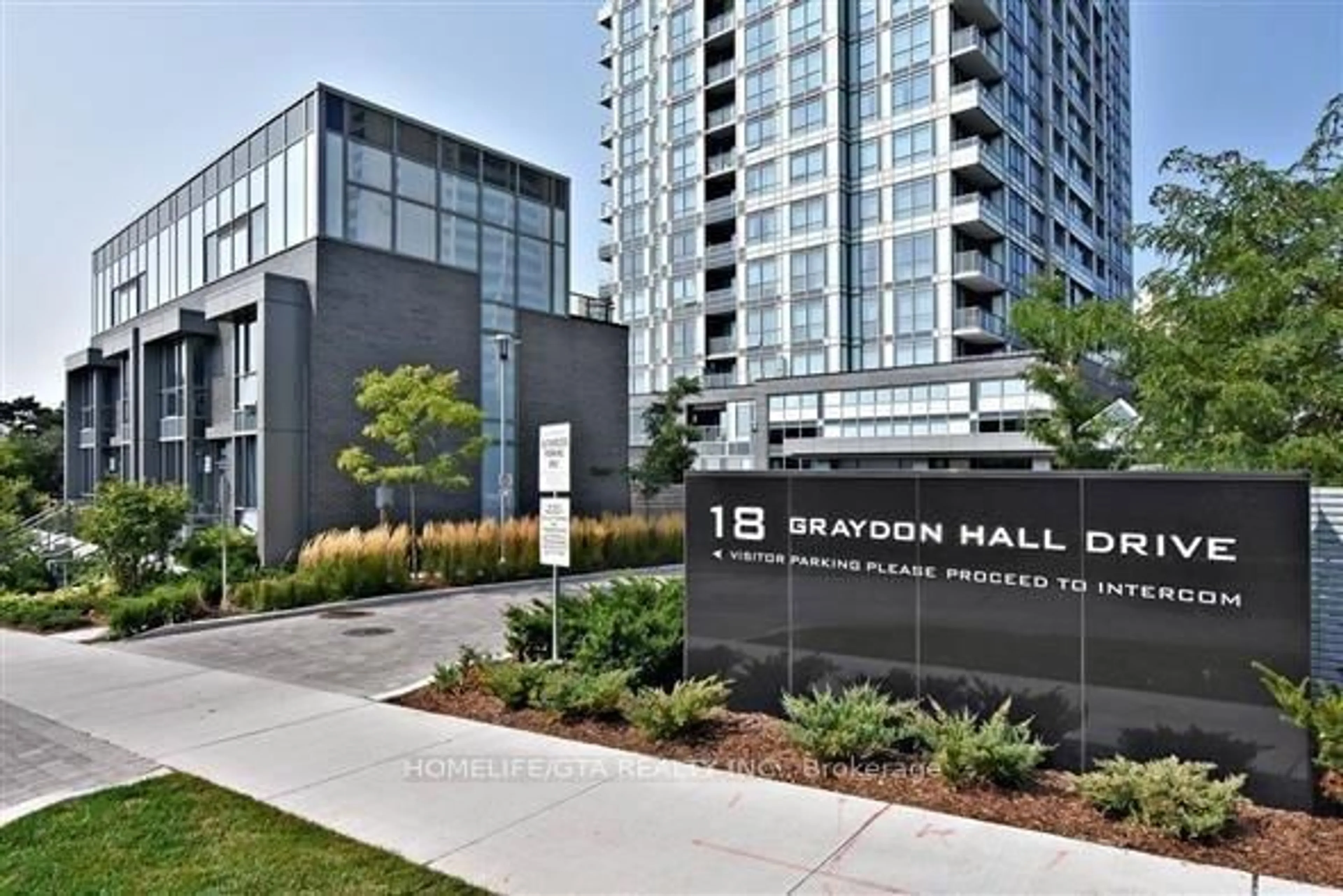 Indoor foyer for 18 Graydon Hall Dr #2306, Toronto Ontario M3A 2Z9