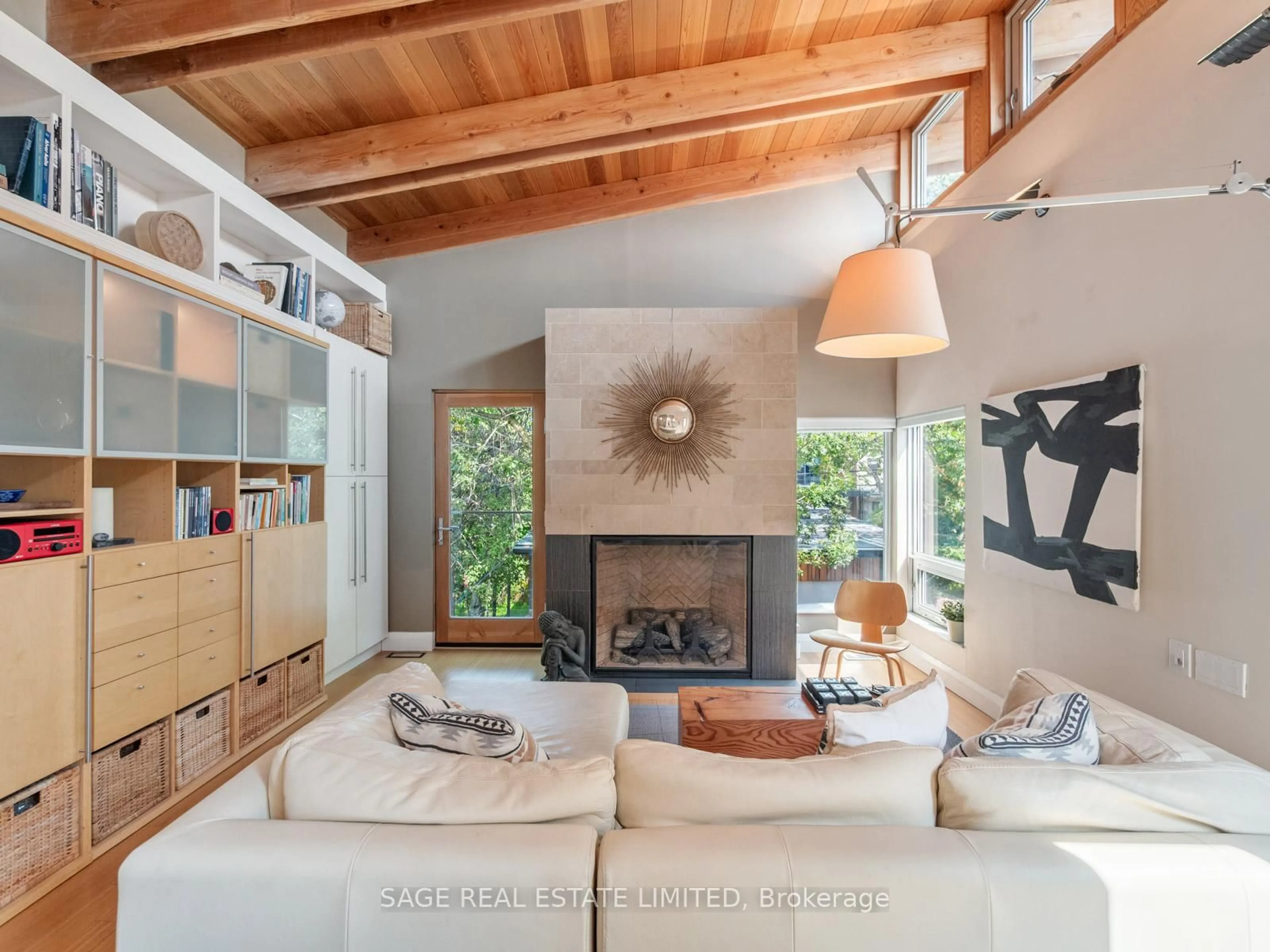 Open concept kitchen, unknown for 53 jersey Ave, Toronto Ontario M6G 3A4