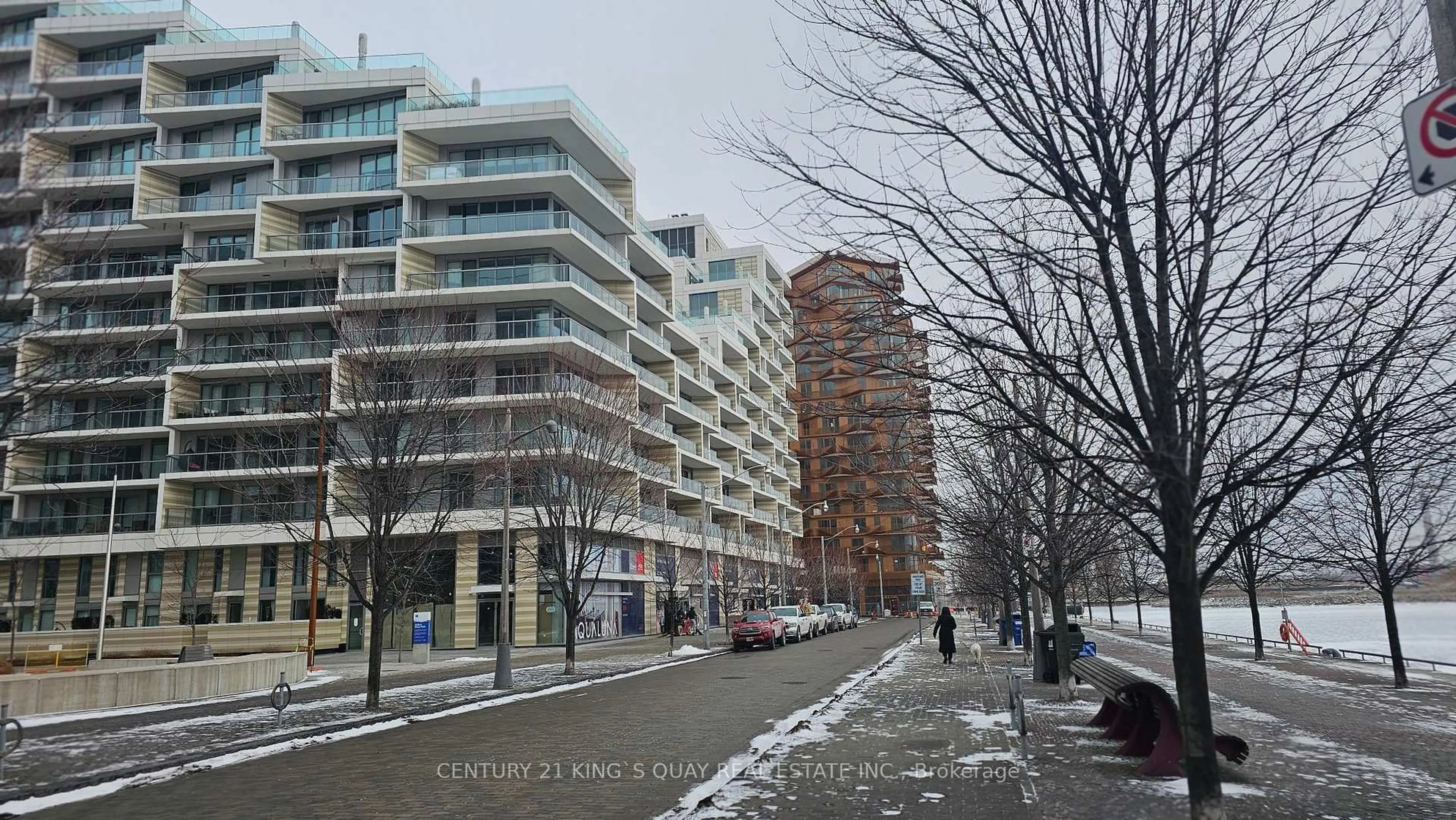 Unknown for 118 Merchants Wharf #312, Toronto Ontario M5A 0L3