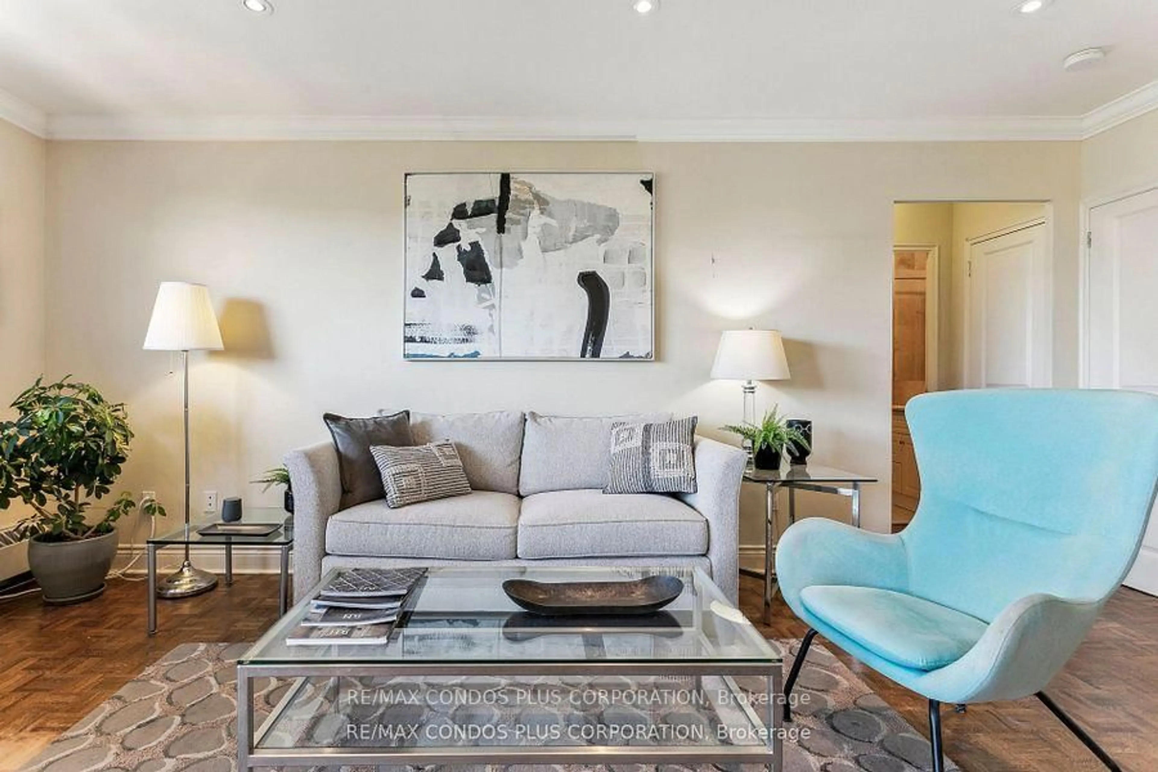 Living room with furniture, unknown for 71 Jonesville Cres #409, Toronto Ontario M4A 1H1