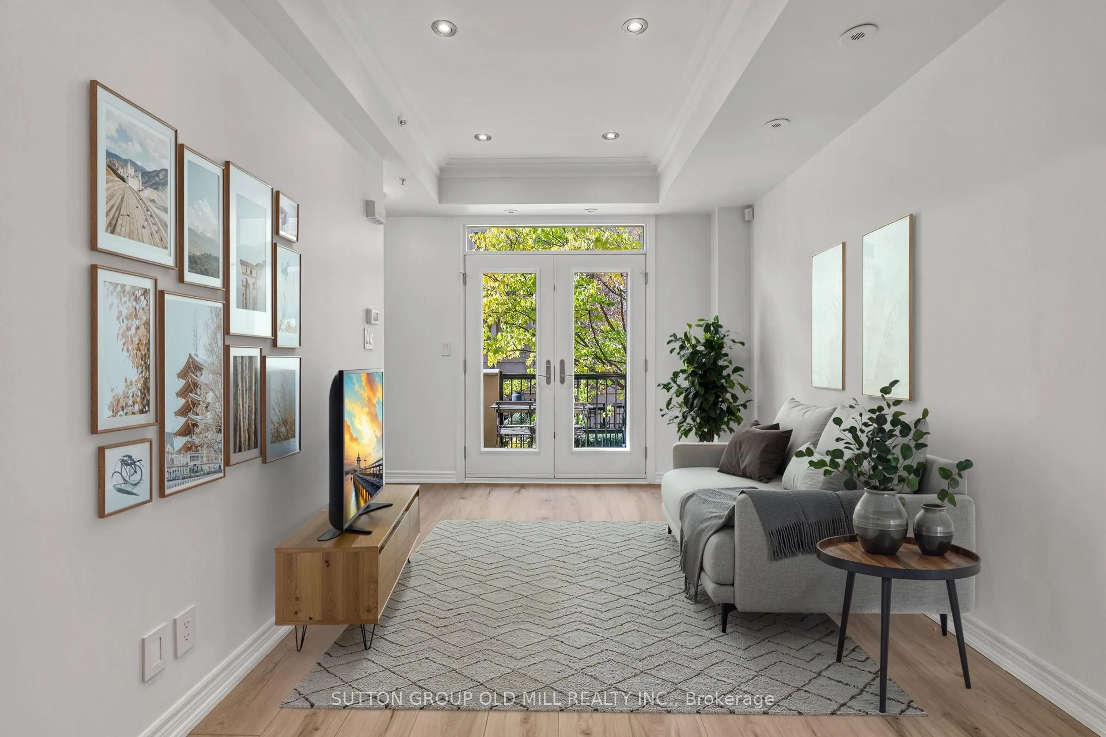 Indoor entryway for 78 Carr St #29, Toronto Ontario M5T 1B7