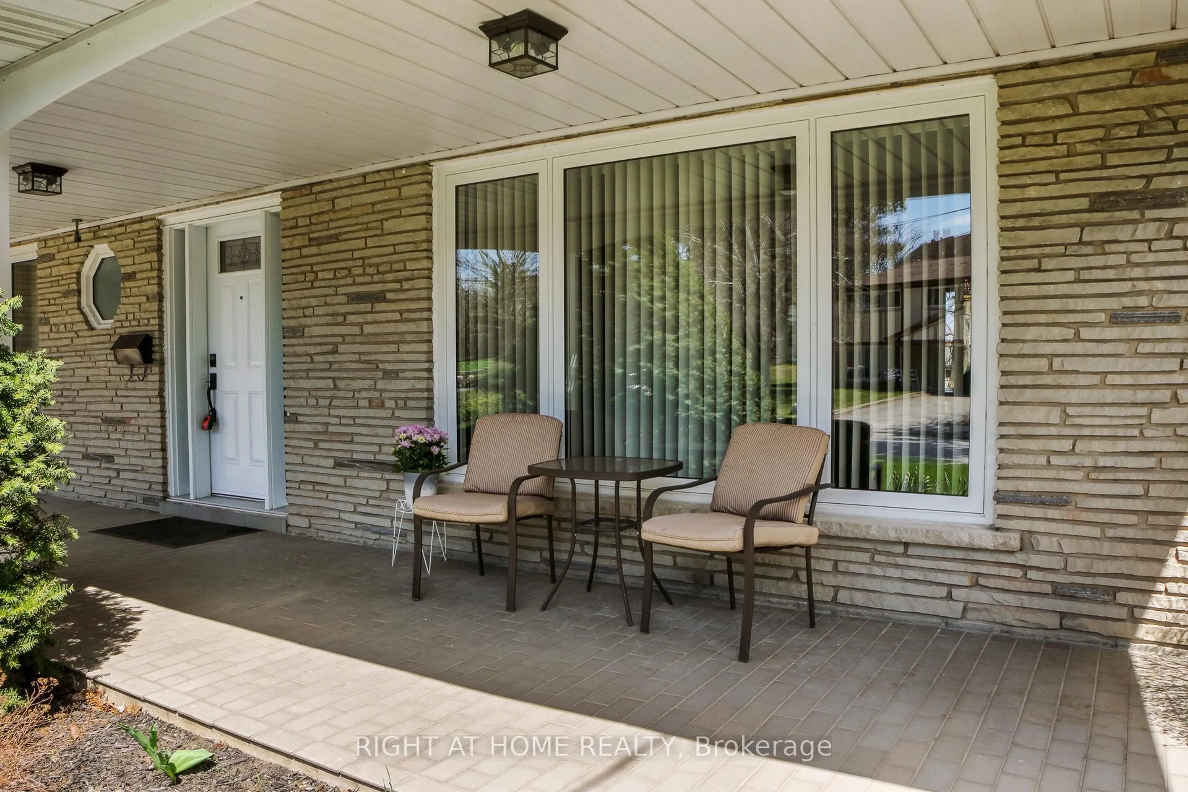 Patio, unknown for 5 Robinter Dr, Toronto Ontario M2M 3R1