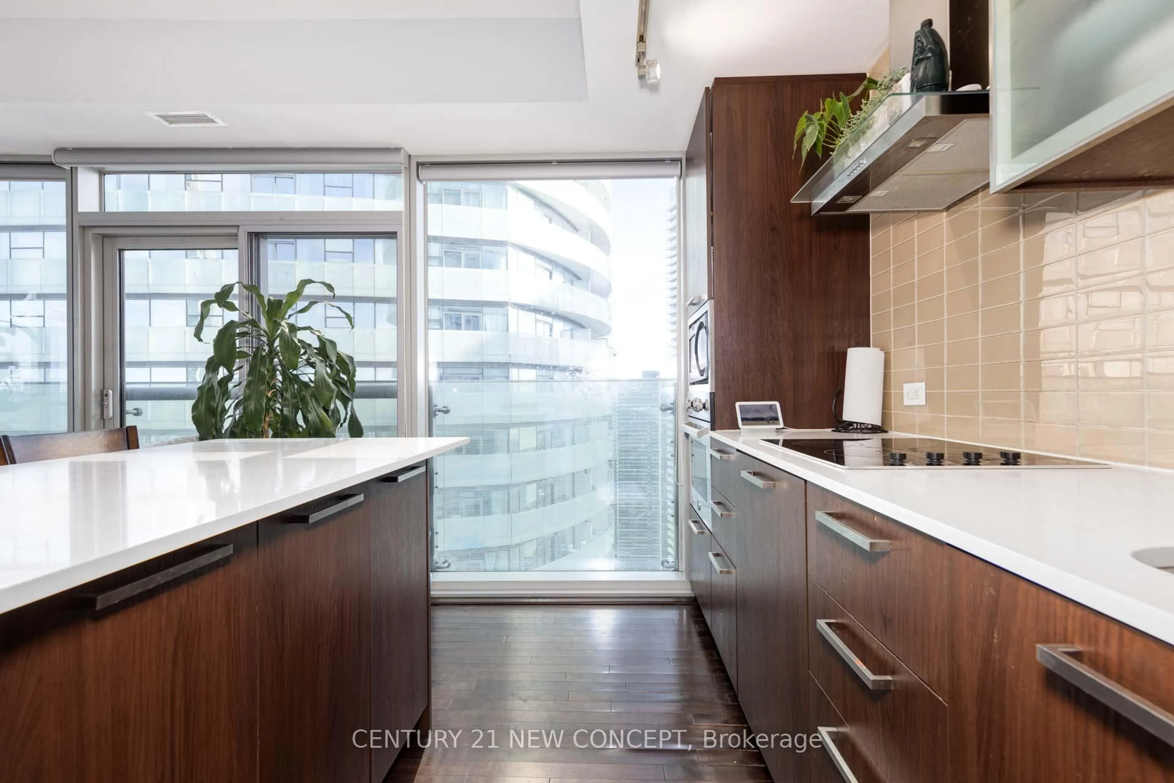 Contemporary kitchen, unknown for 12 York St #4610, Toronto Ontario M5J 0A9