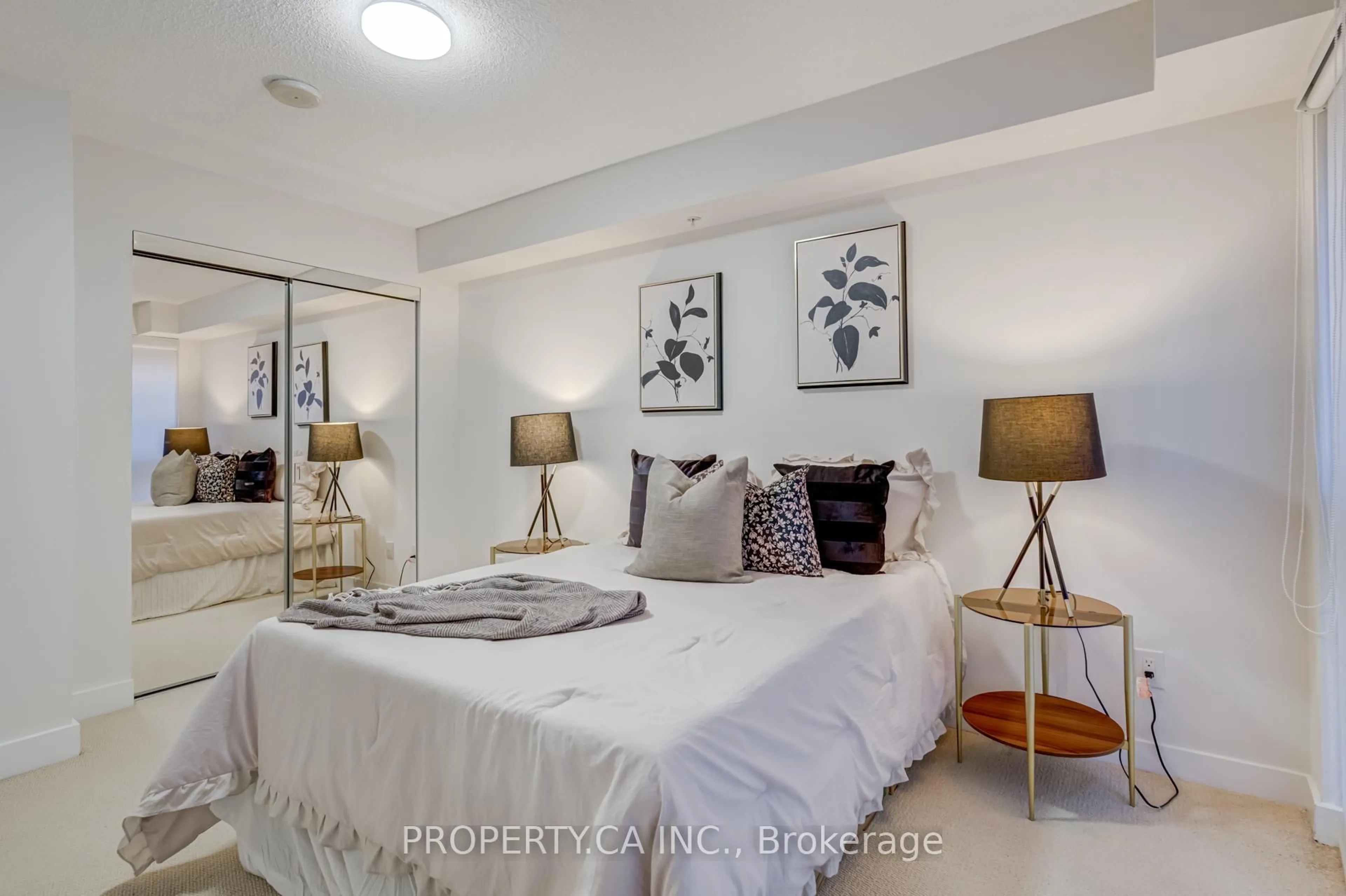 Bedroom with bed, unknown for 295 Adelaide St #520, Toronto Ontario M5V 1P7