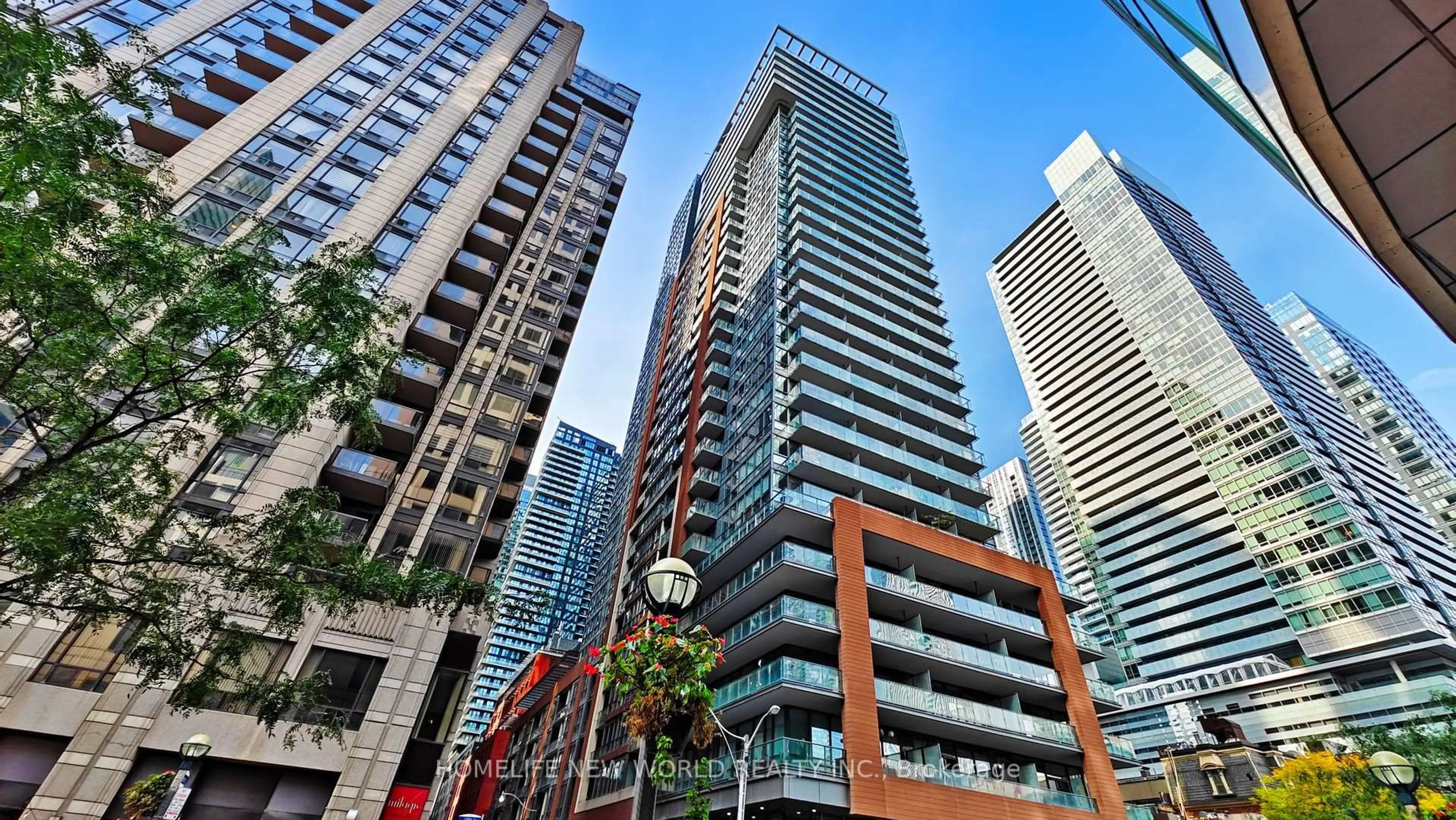 Unknown for 8 Mercer St #1706, Toronto Ontario M5V 0C4