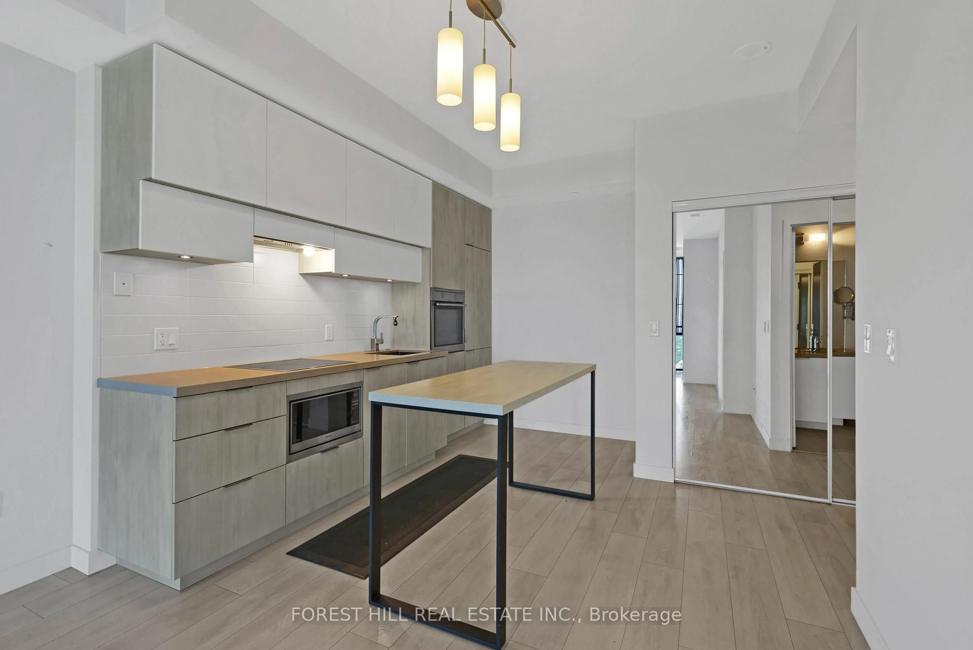 Unknown for 8 Eglinton Ave #4406, Toronto Ontario M4P 0C1