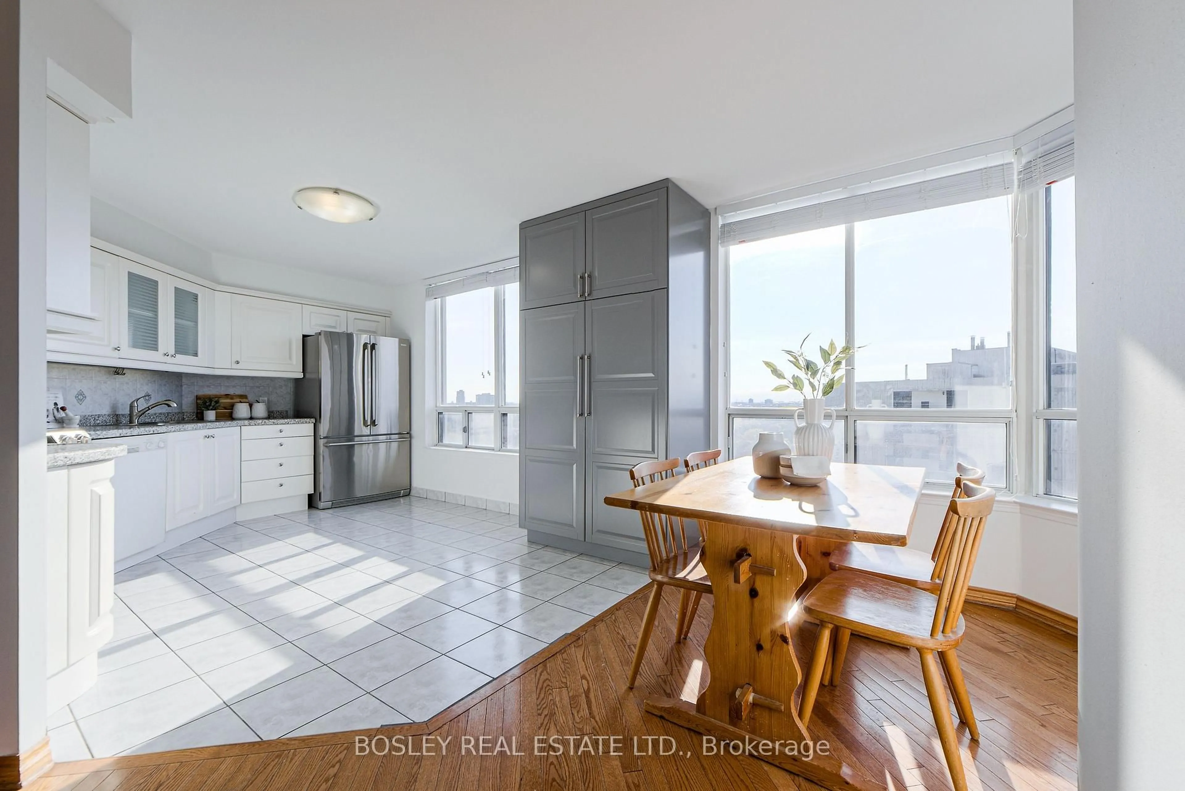 Open concept kitchen, unknown for 1131 Steeles Ave #1511, Toronto Ontario M2R 3W8