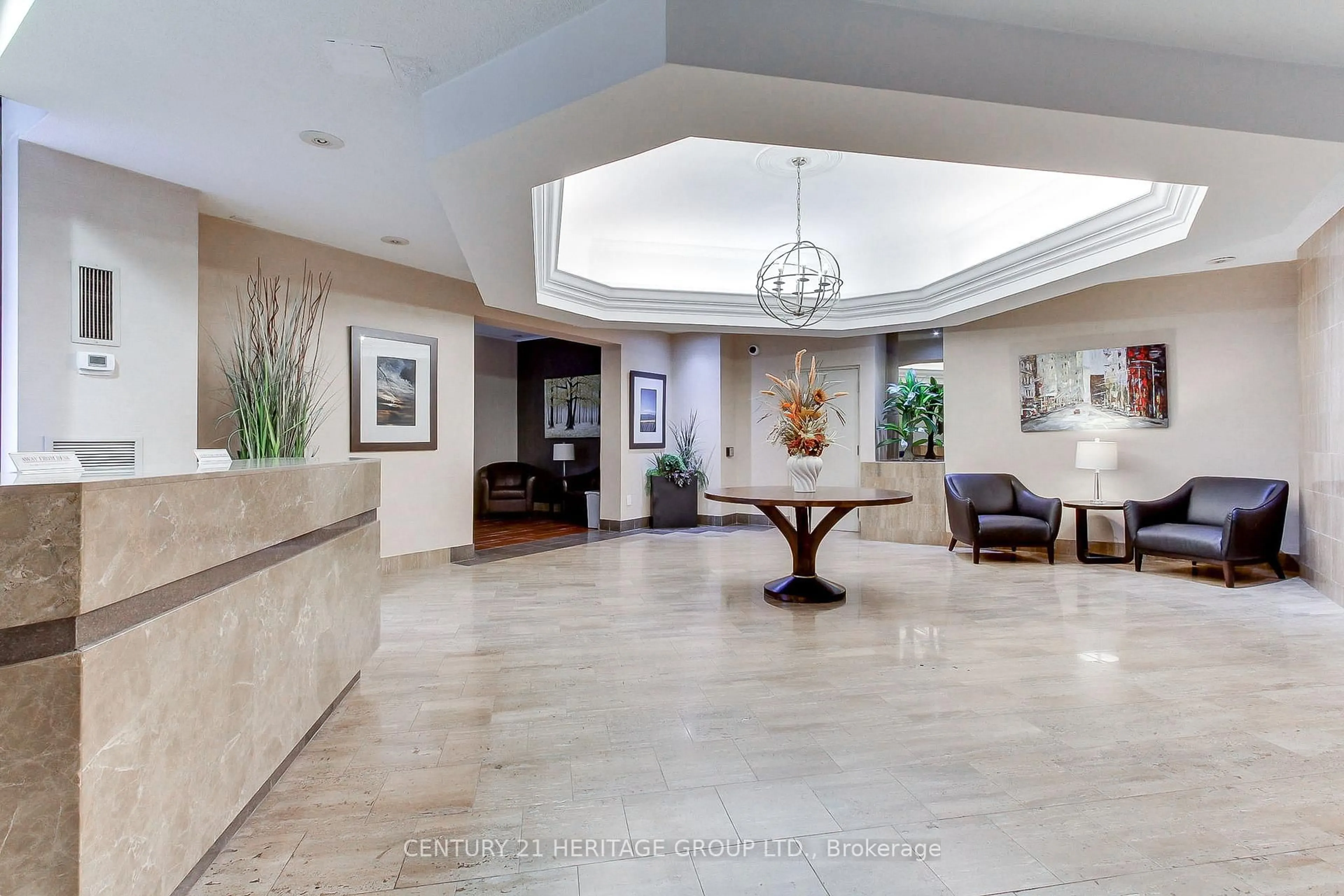 Indoor foyer for 75 Wynford Heights Cres #402, Toronto Ontario M3C 3H9