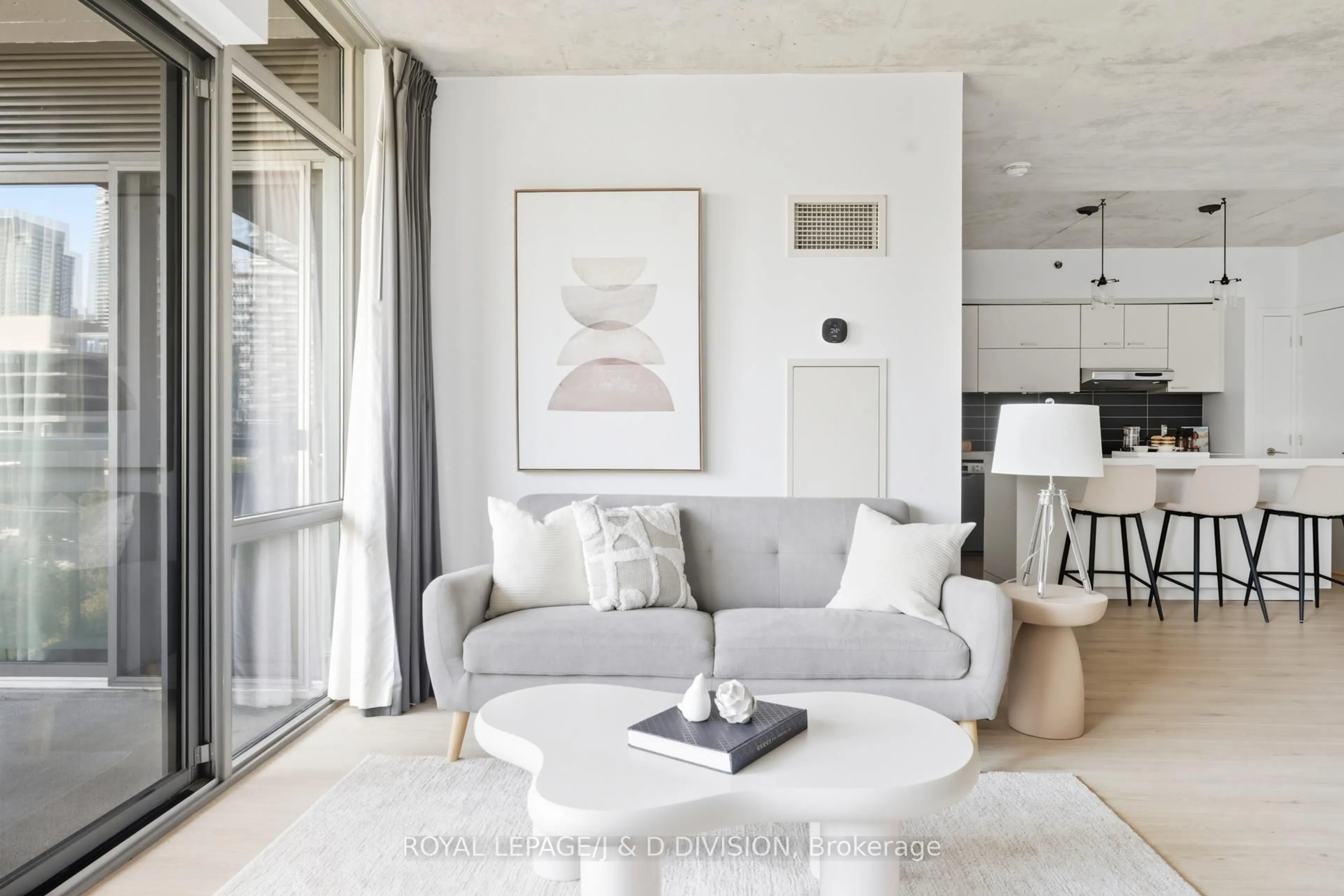 Living room with furniture, unknown for 55 Stewart St #828, Toronto Ontario M5V 2V1