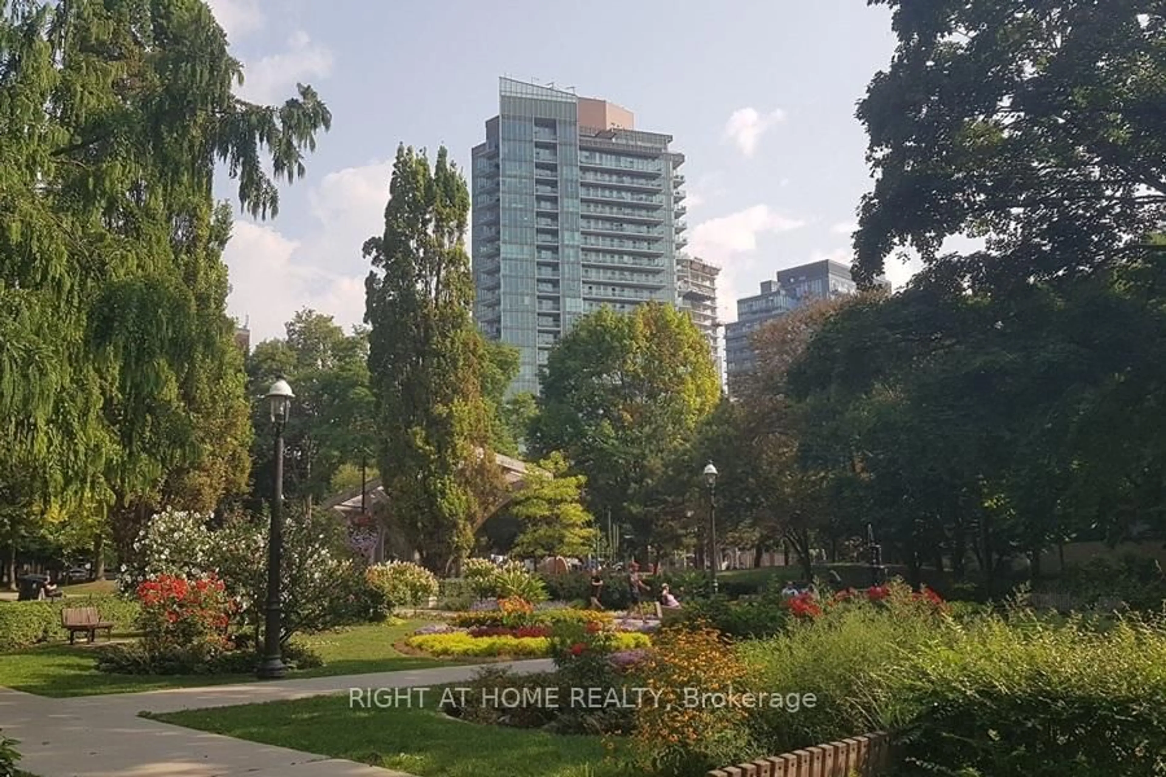 Unknown for 112 George St #1204, Toronto Ontario M5A 2M5