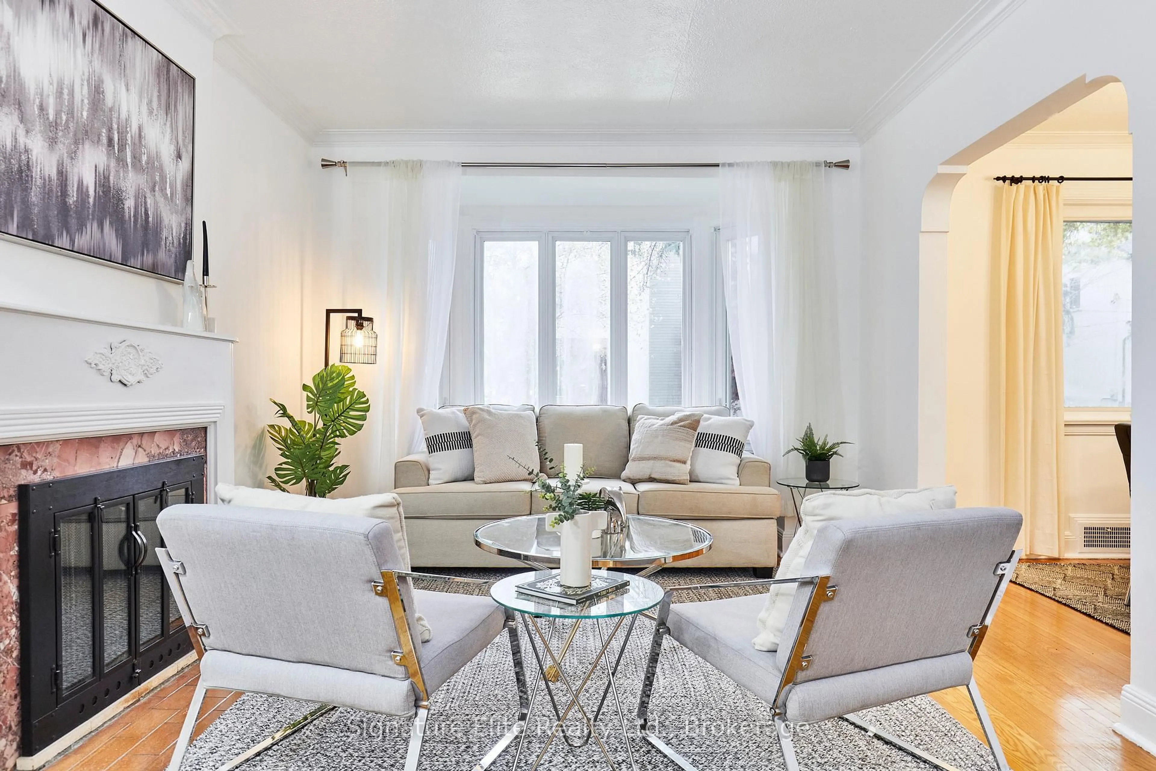 Living room with furniture, unknown for 70 Gloucester Grve, Toronto Ontario M6C 2A5