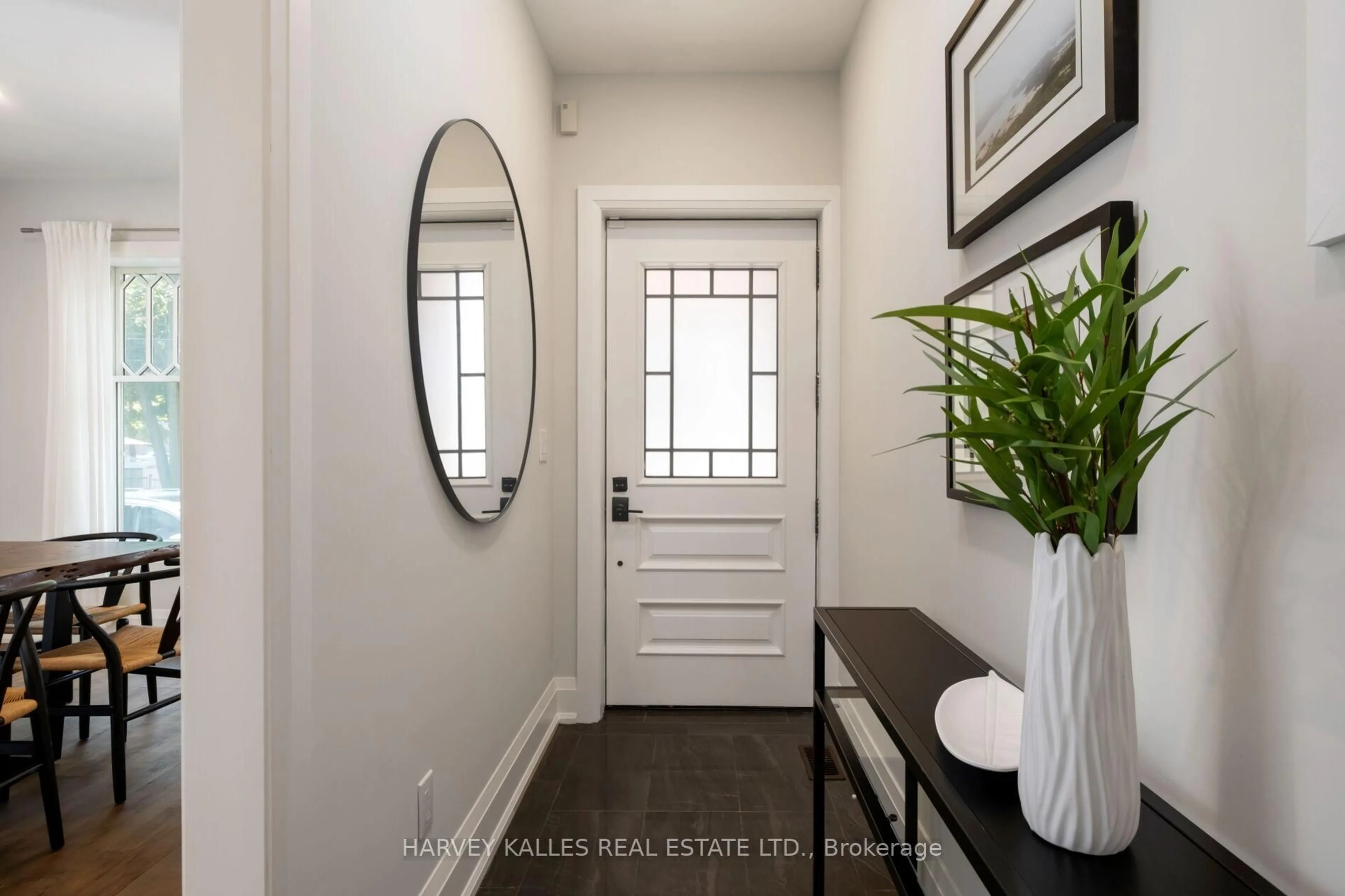 Indoor entryway for 7 Edgedale Rd, Toronto Ontario M4X 1N5