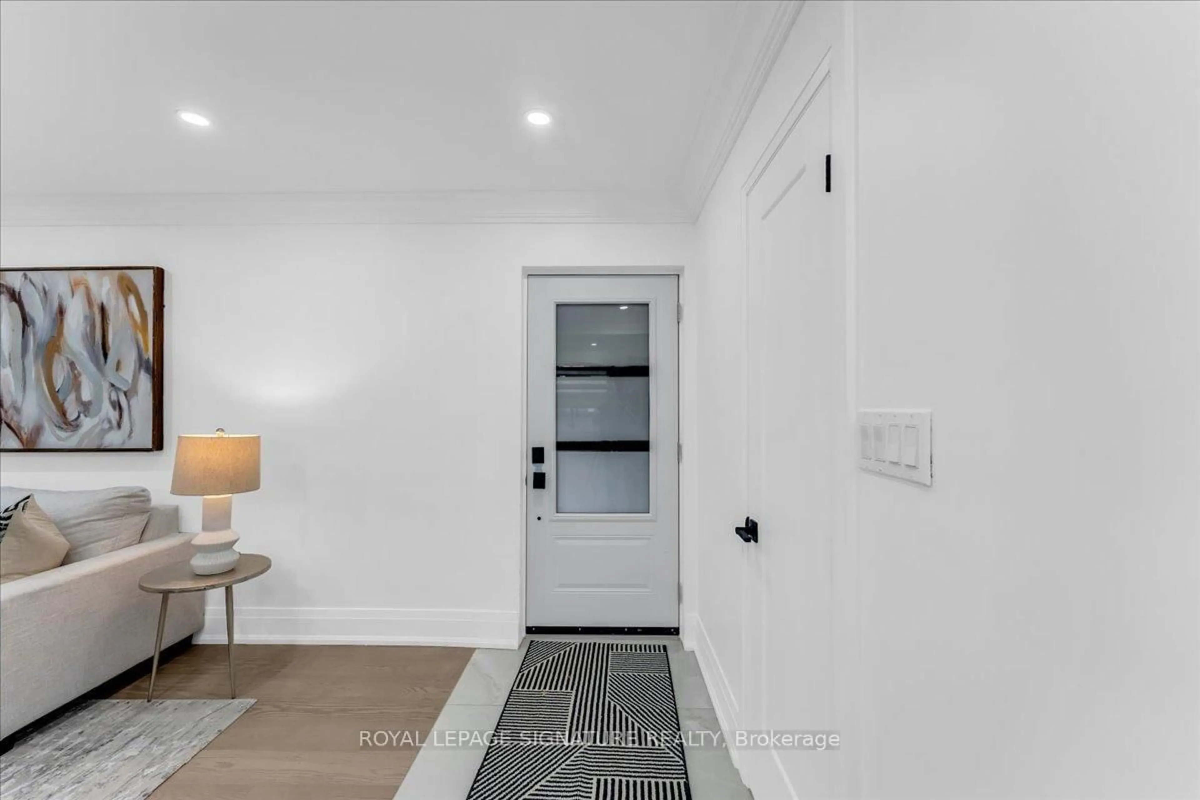 Indoor entryway for 29 Broadlands Blvd, Toronto Ontario M3A 1J1