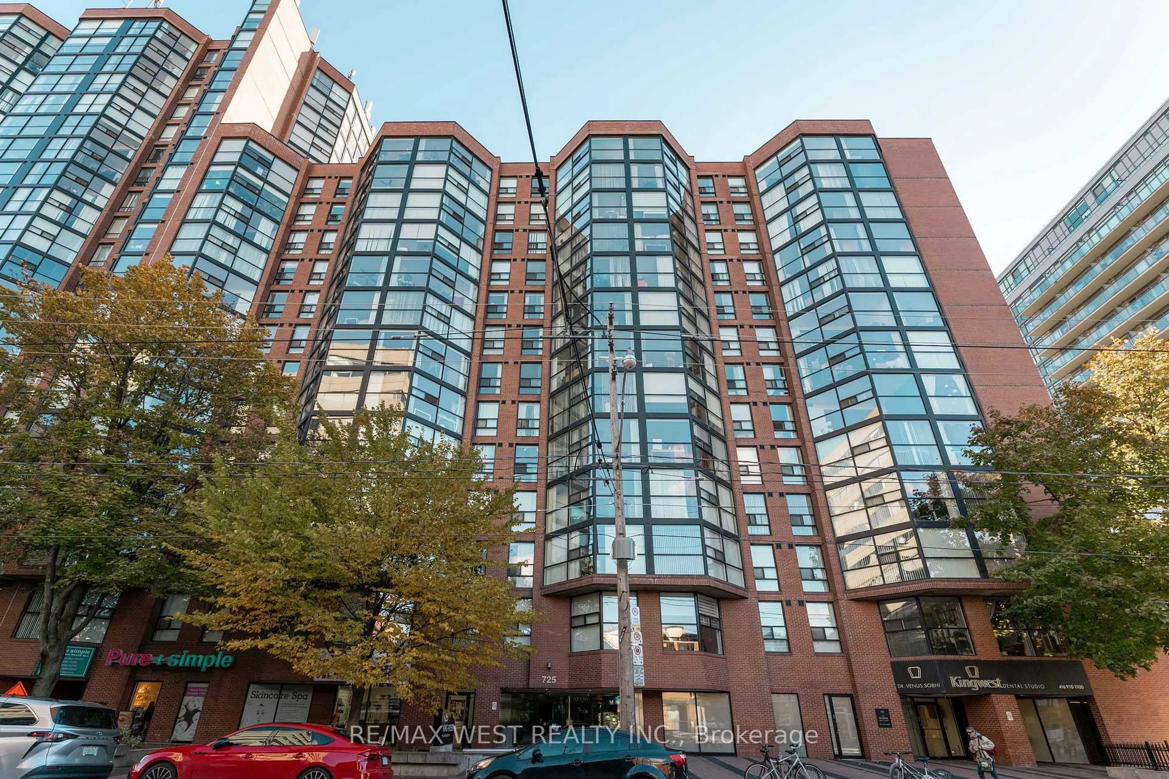 Unknown for 725 King St #205, Toronto Ontario M5V 2W9