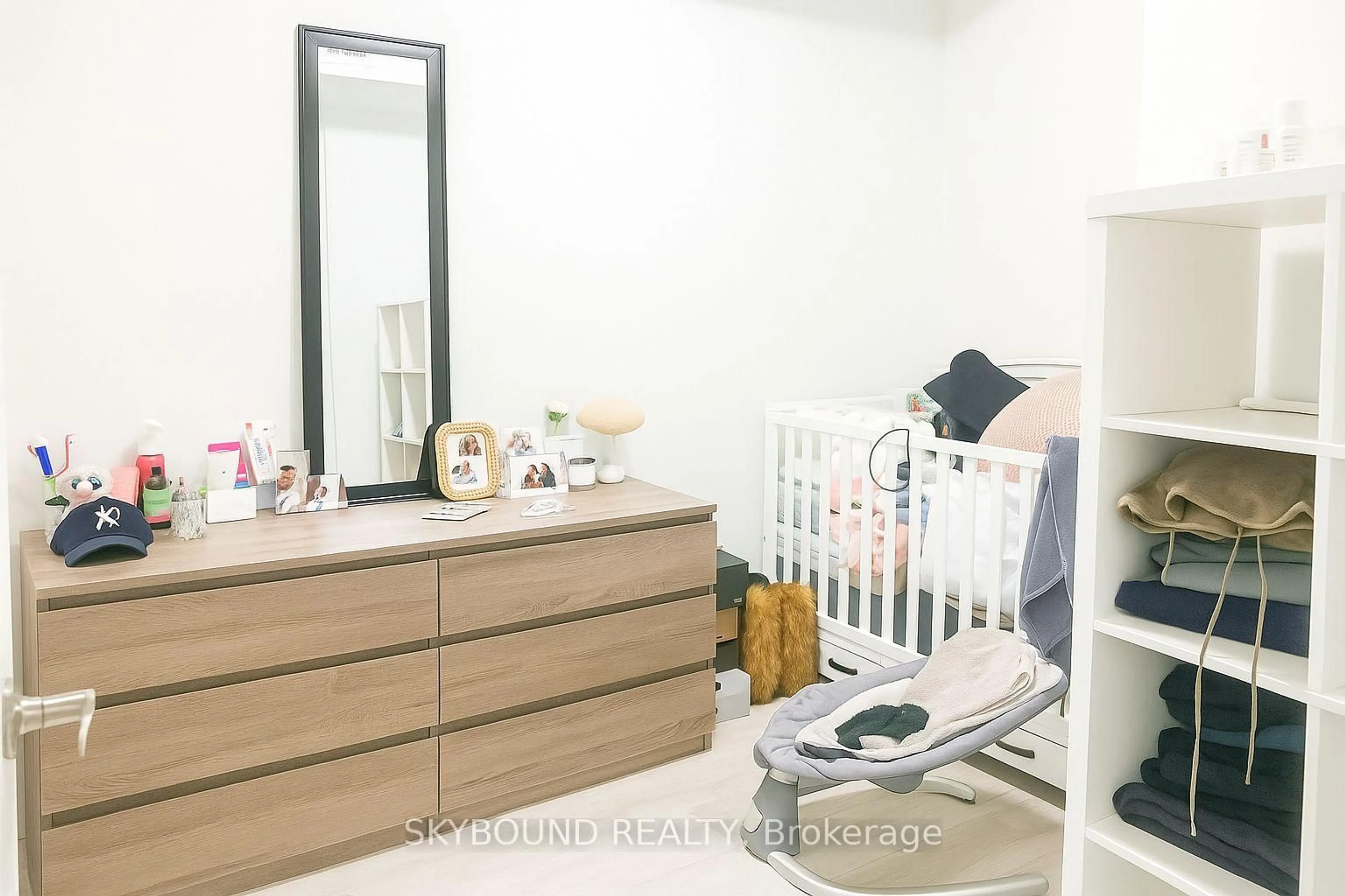 A pic of a room for 70 Princess St #2411, Toronto Ontario M5A 0X6