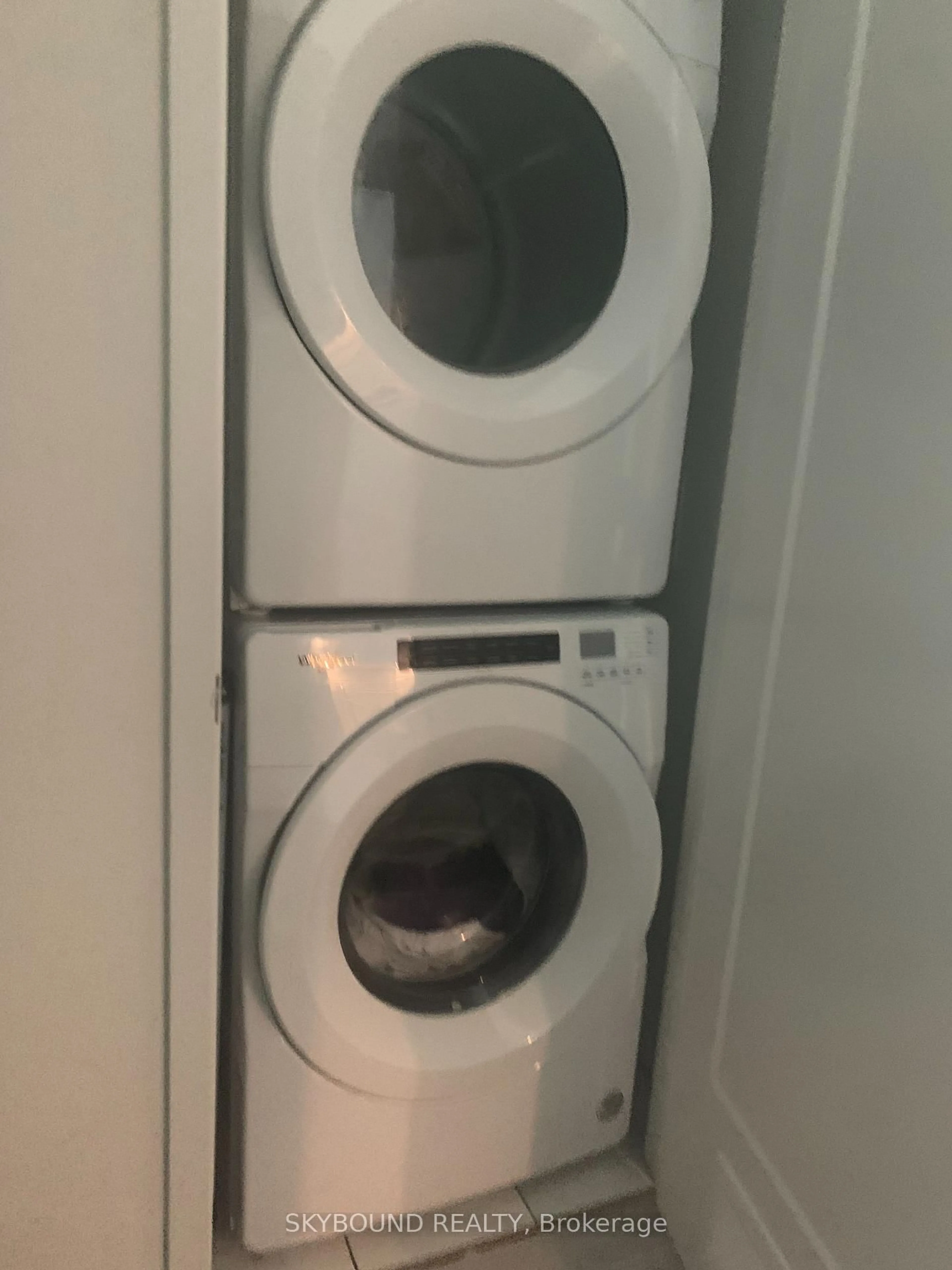 Laundry room for 70 Princess St #2411, Toronto Ontario M5A 0X6