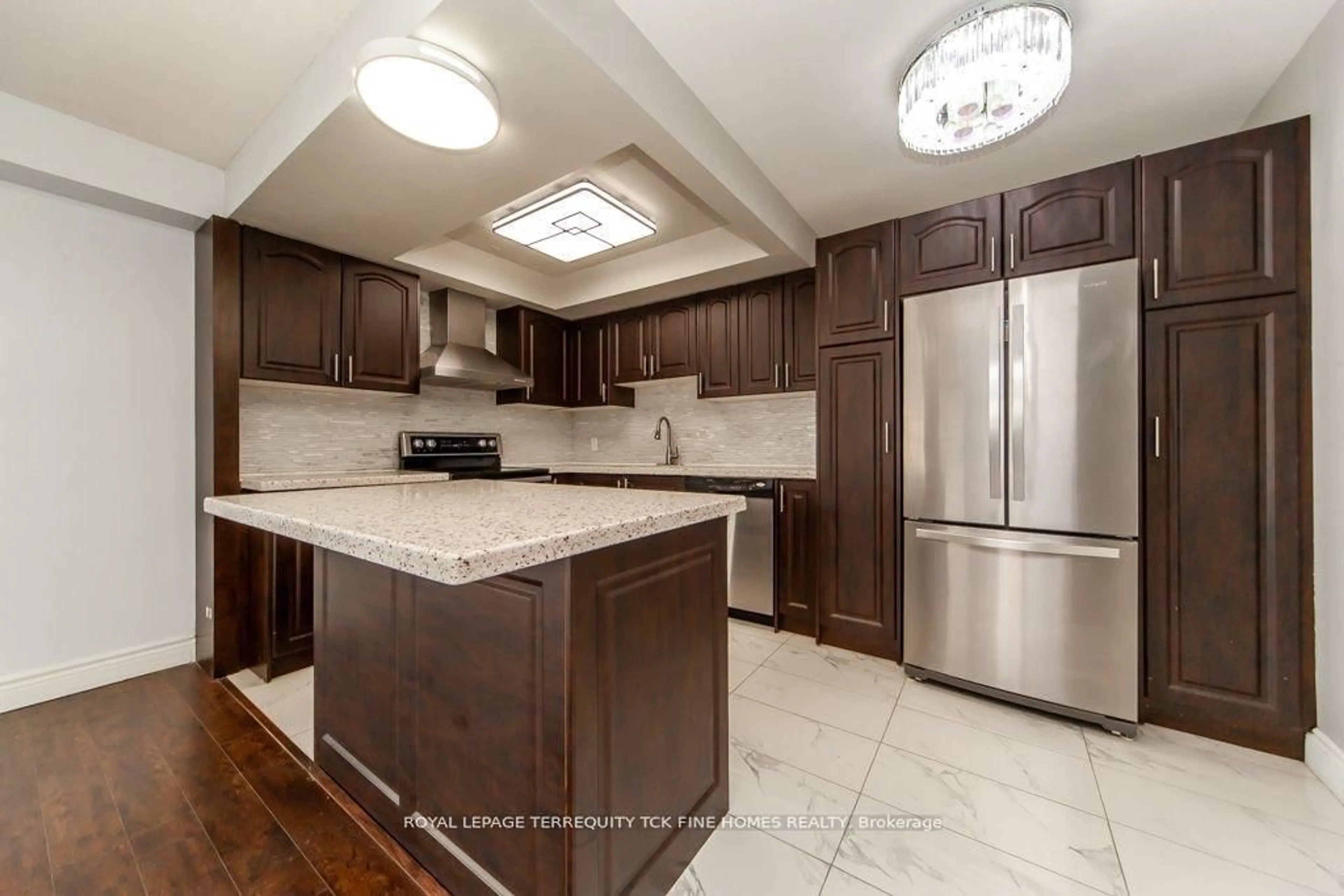 Open concept kitchen, ceramic/tile floor for 215 Wynford Dr #1905, Toronto Ontario M3C 3P5
