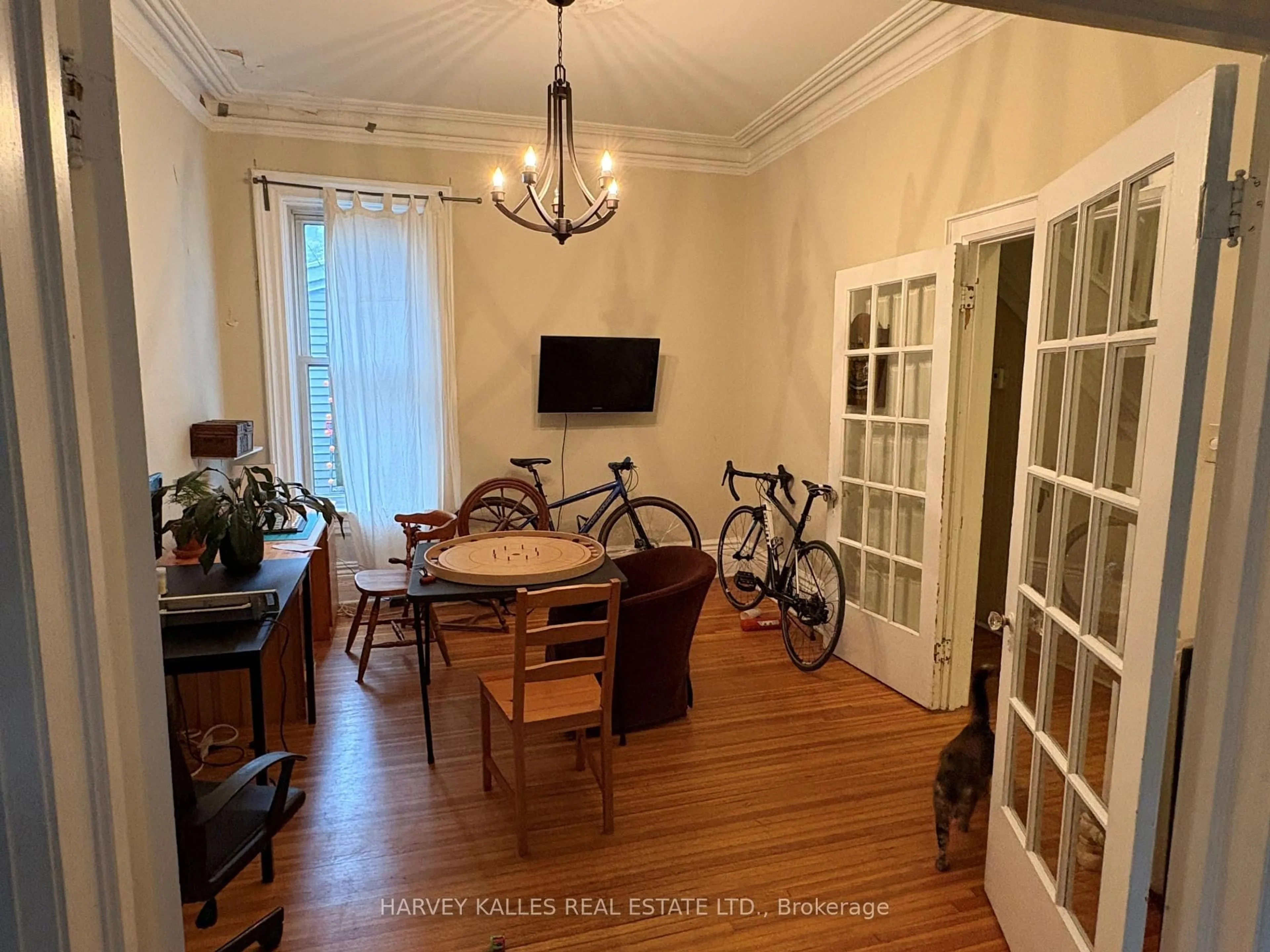 Dining room, unknown for 12 Bellevue Ave, Toronto Ontario M5T 2N4