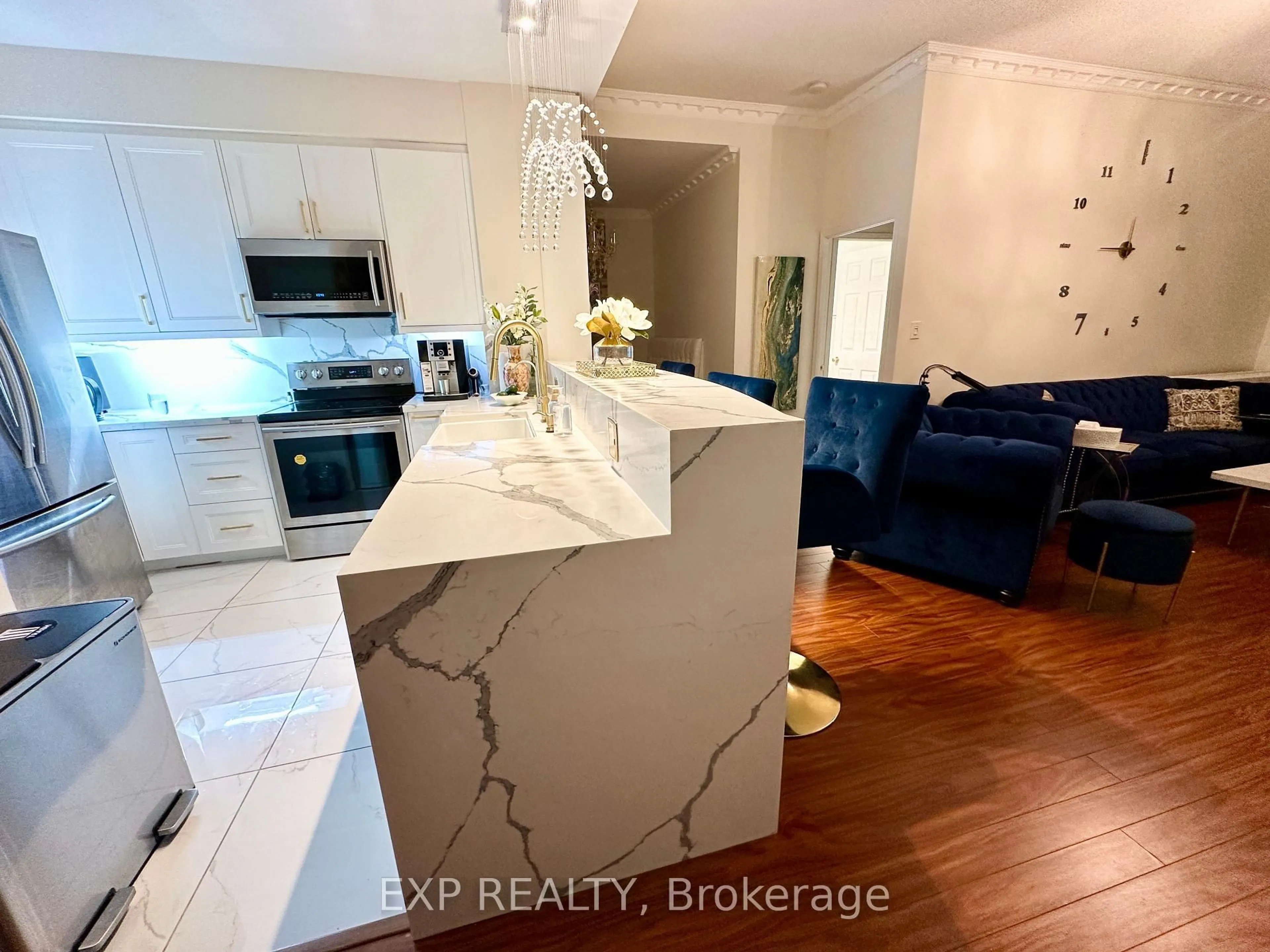 Open concept kitchen, ceramic/tile floor for 23 Lorraine Dr #116, Toronto Ontario M2N 6Z6