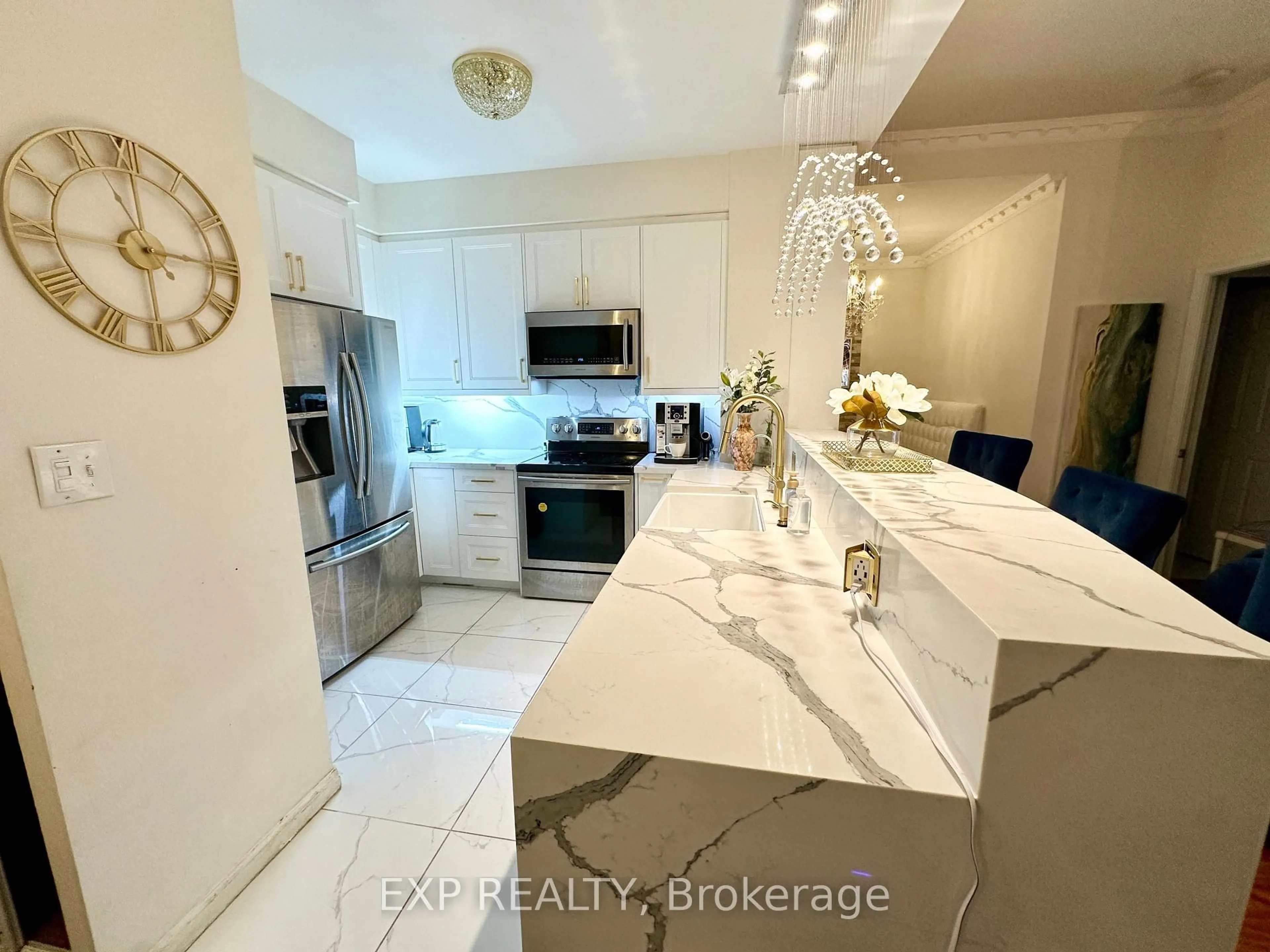 Open concept kitchen, ceramic/tile floor for 23 Lorraine Dr #116, Toronto Ontario M2N 6Z6