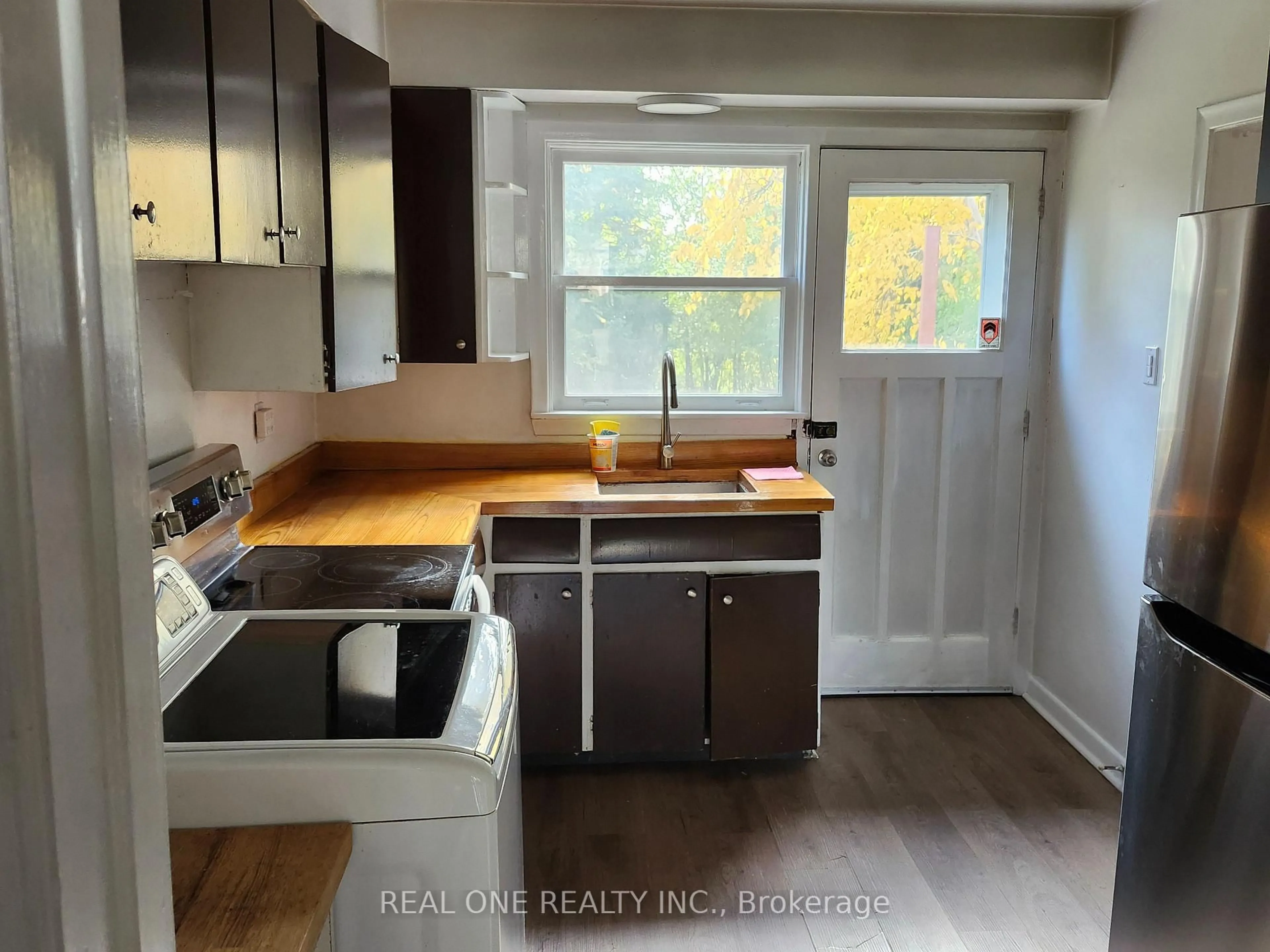 Unknown for 33 Urbandale Ave, Toronto Ontario M2M 2G9