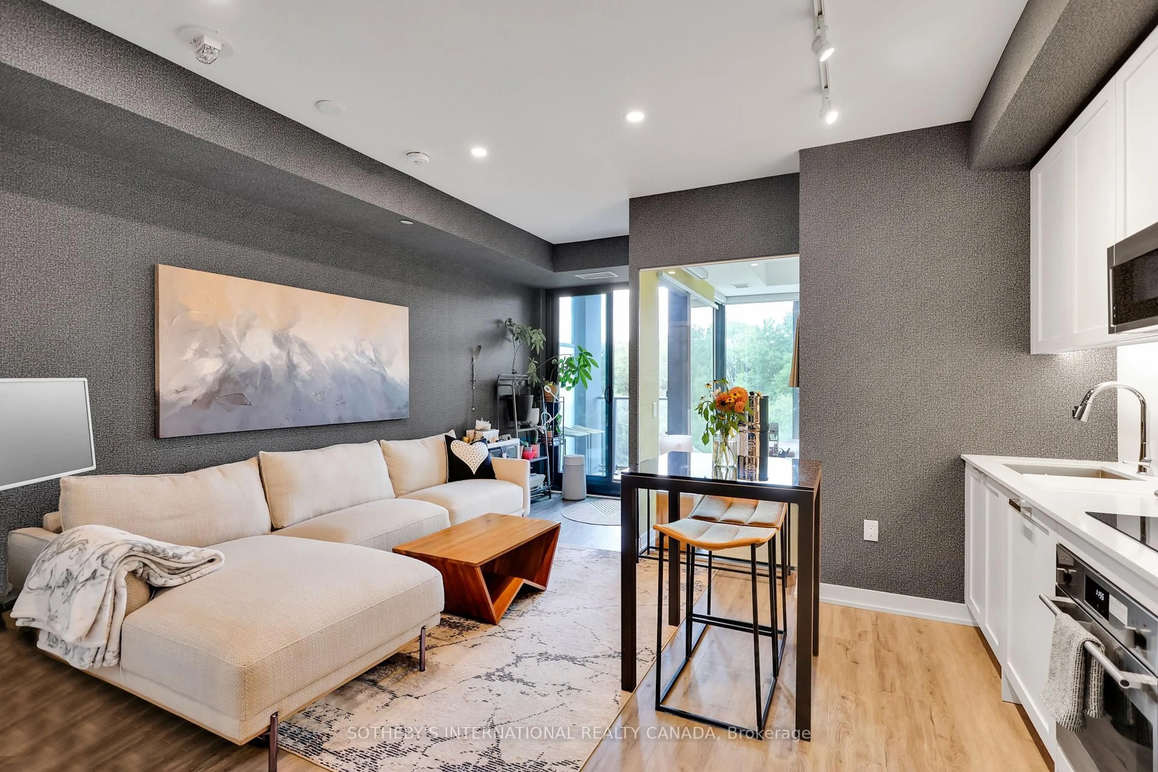 Living room with furniture, unknown for 250 Lawrence Ave #505, Toronto Ontario M5M 1B1