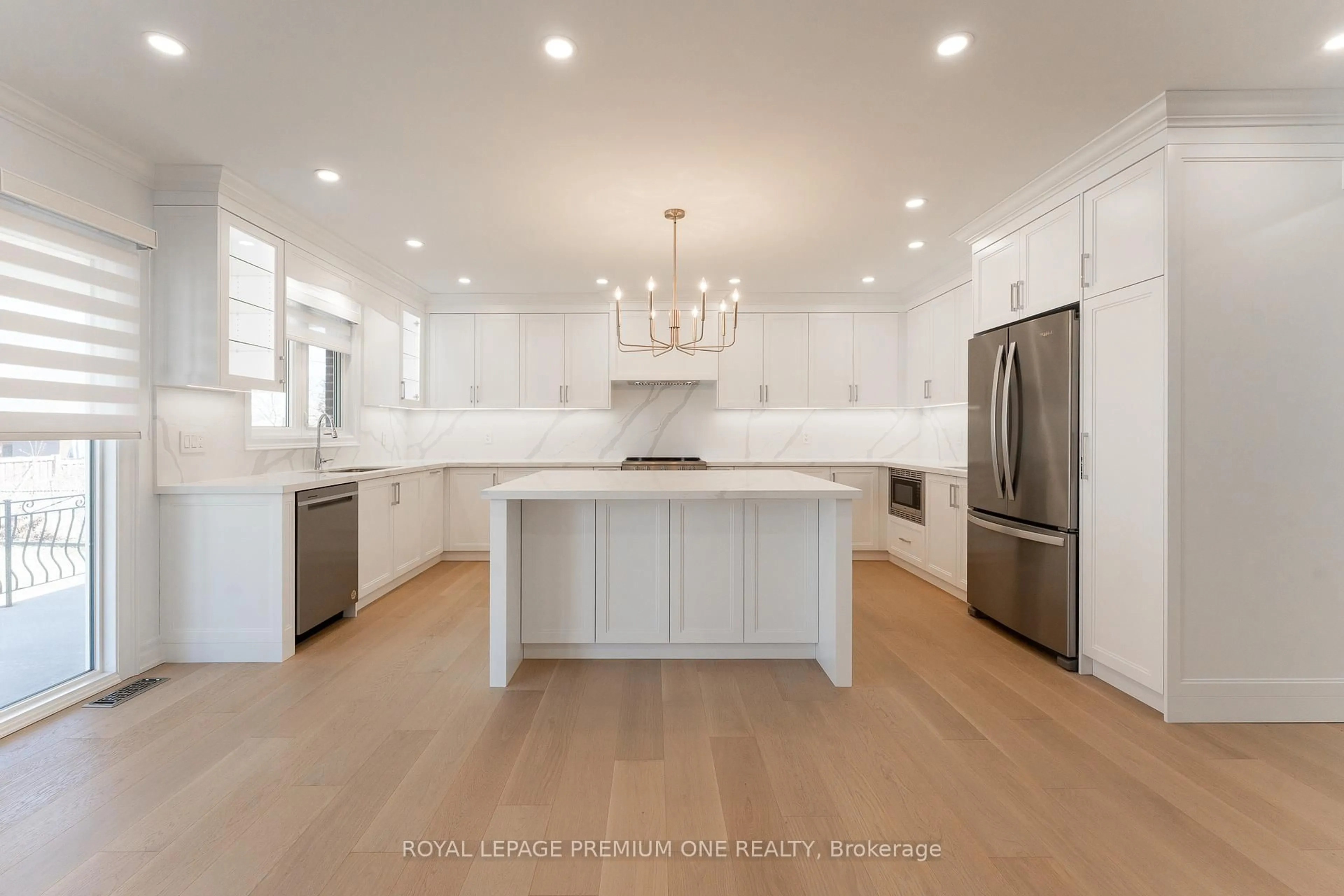 Open concept kitchen, unknown for 286 Waterloo Ave, Toronto Ontario M3H 3Z8