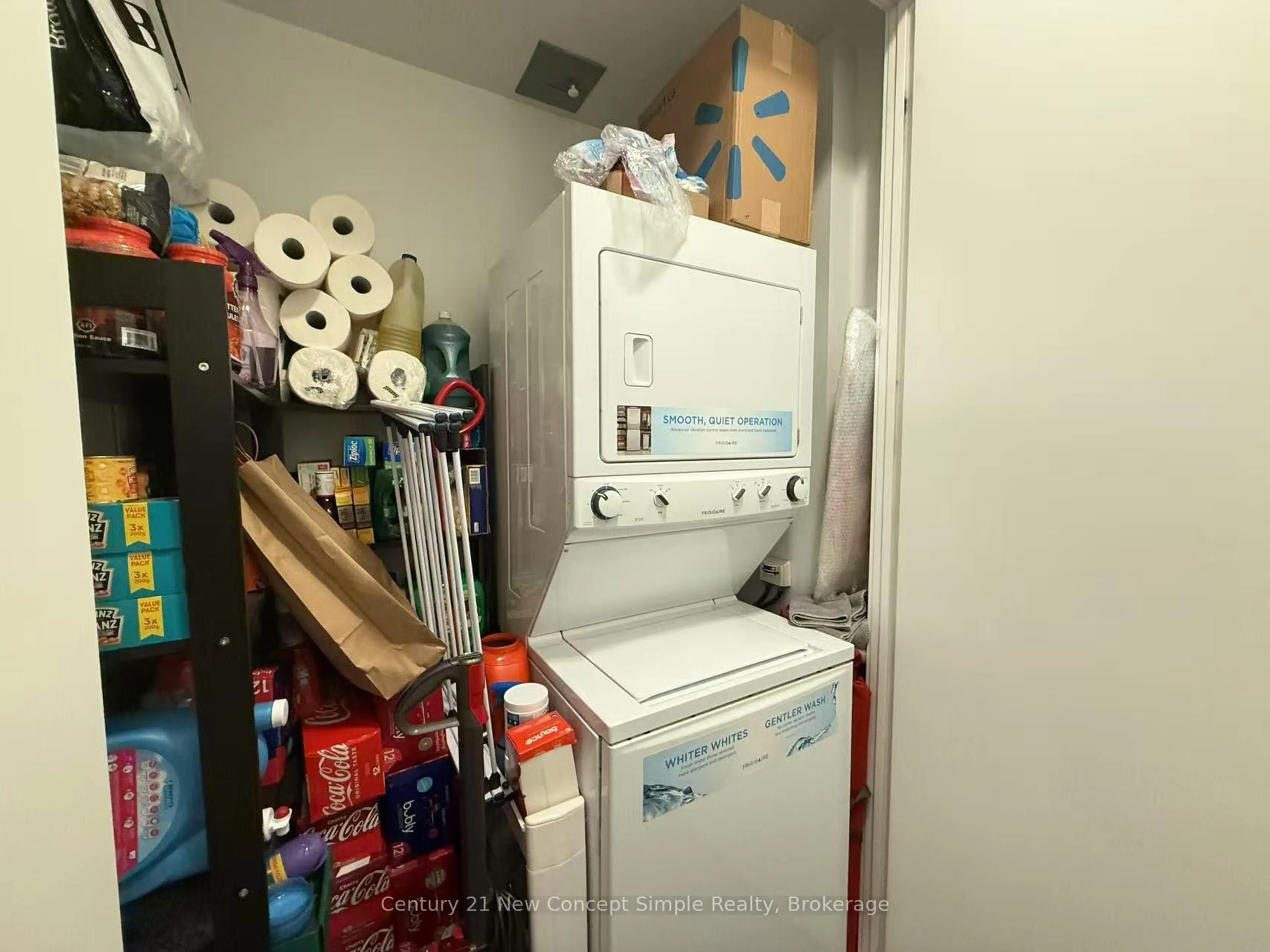 Laundry room for 399 Adelaide St #305, Toronto Ontario M5V 1S4