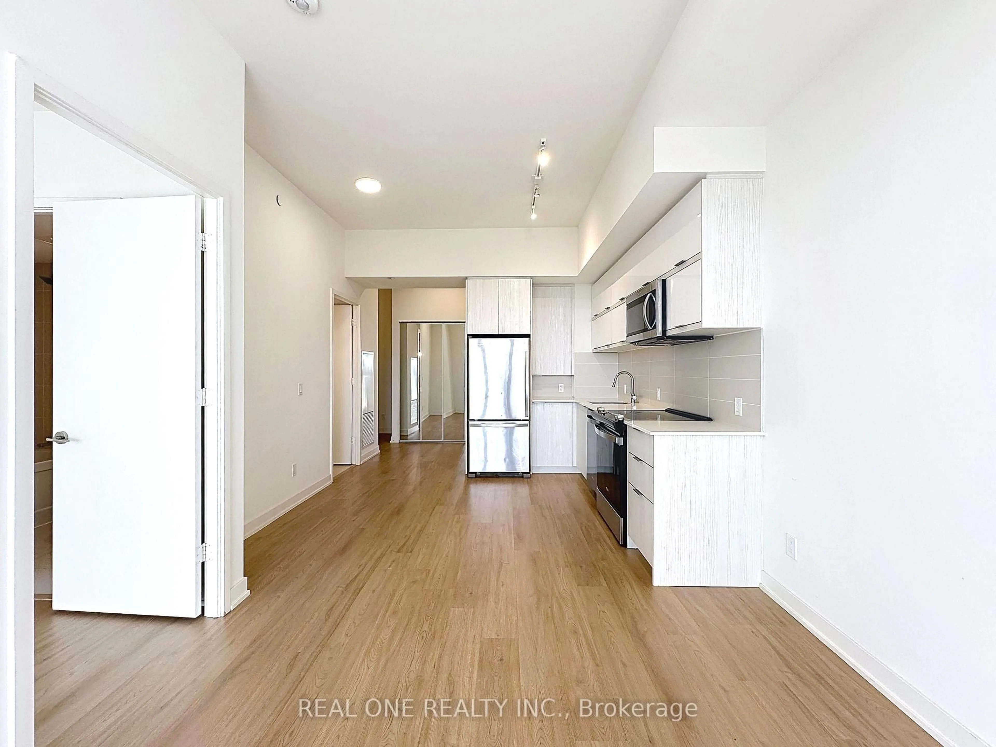 Unknown for 10 Deerlick Crt #817, Toronto Ontario M3A 0A7