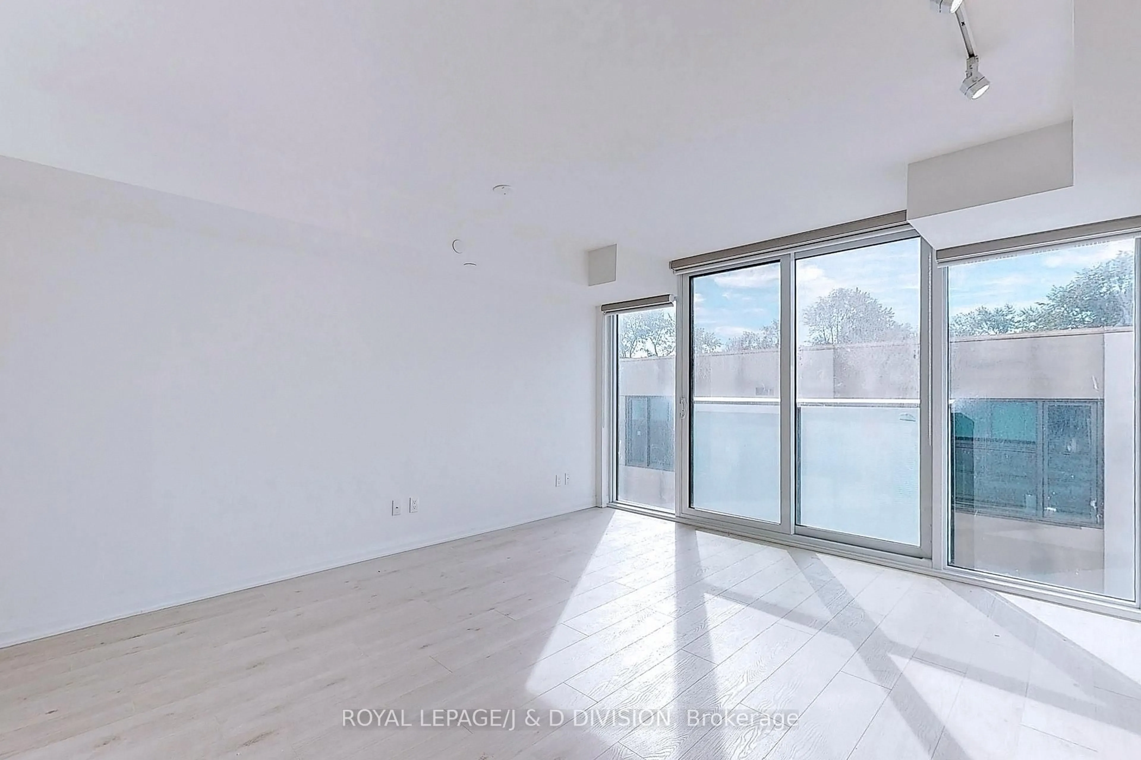 A pic of a room for 99 Foxbar Rd #311, Toronto Ontario M4V 0B2